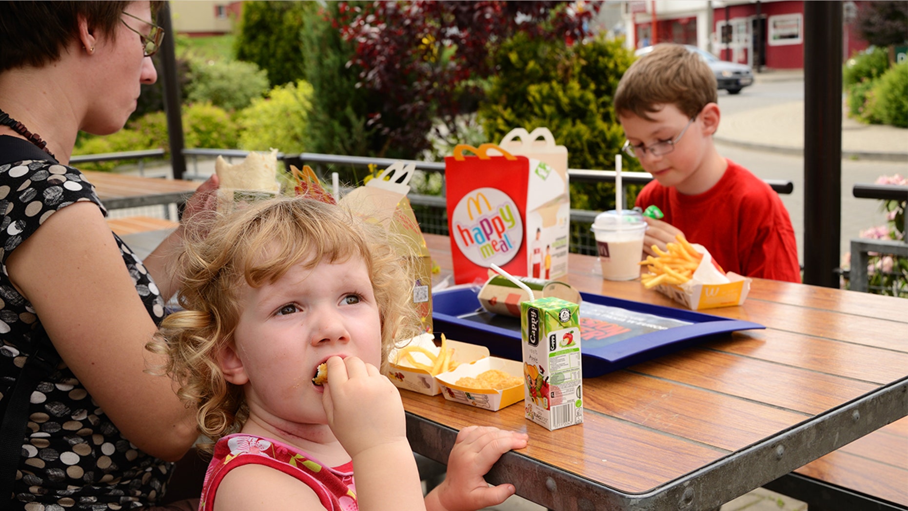 McDonald's being sued for marketing Happy Meals to kids Fox News