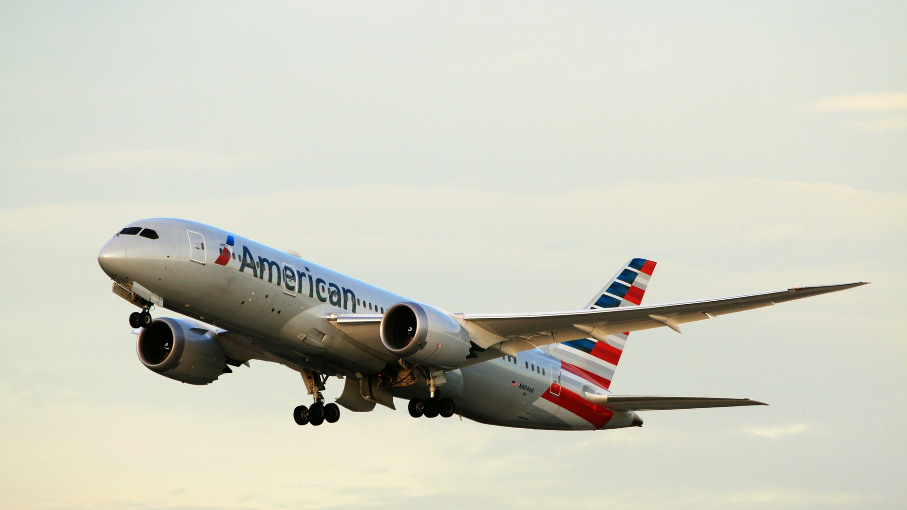 Five American Airlines staffers hospitalized after noticing 