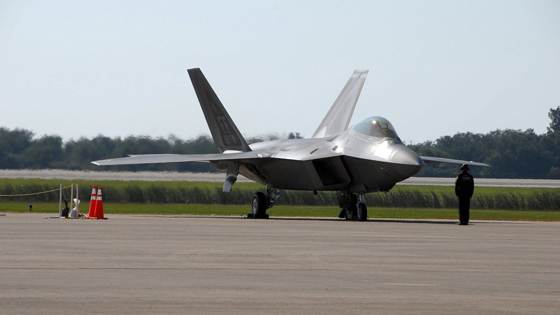 An F-22 Raptor skid the runway of a Naval Air Station earlier this year because of inadequate data, a new report found.