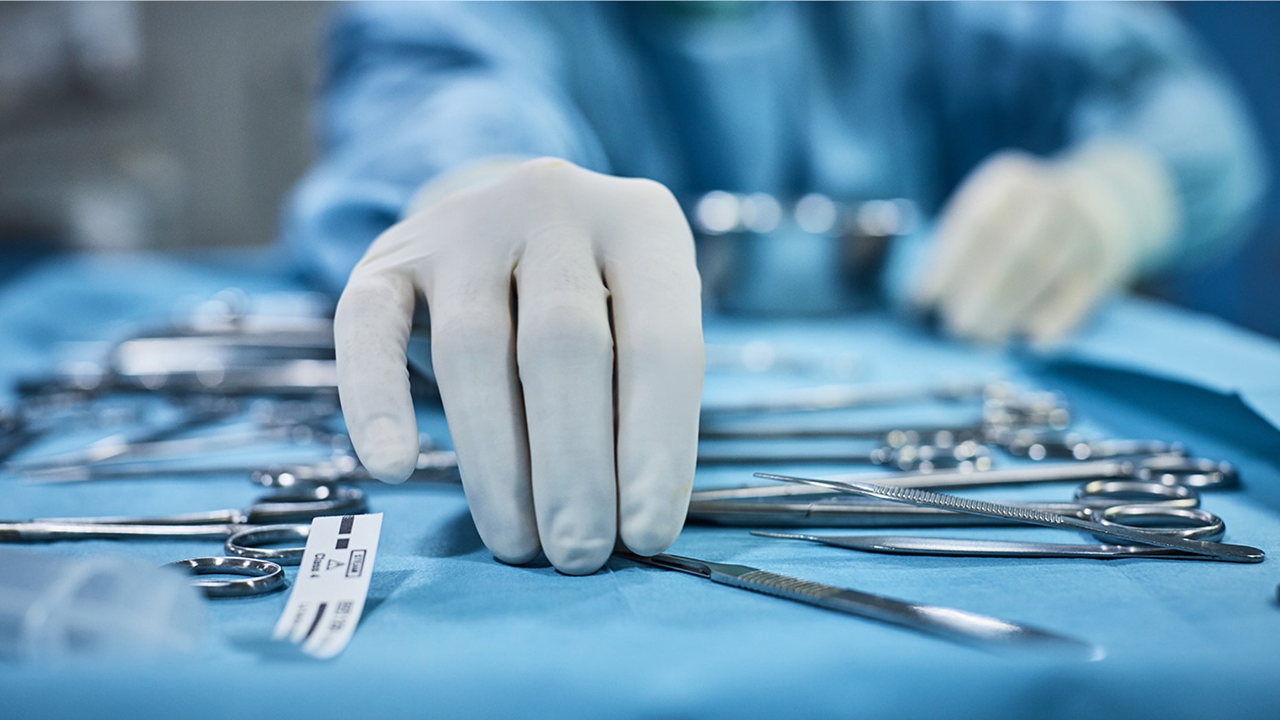 A surgeon in Florida mistook a woman's kidney for a cancerous tumor.