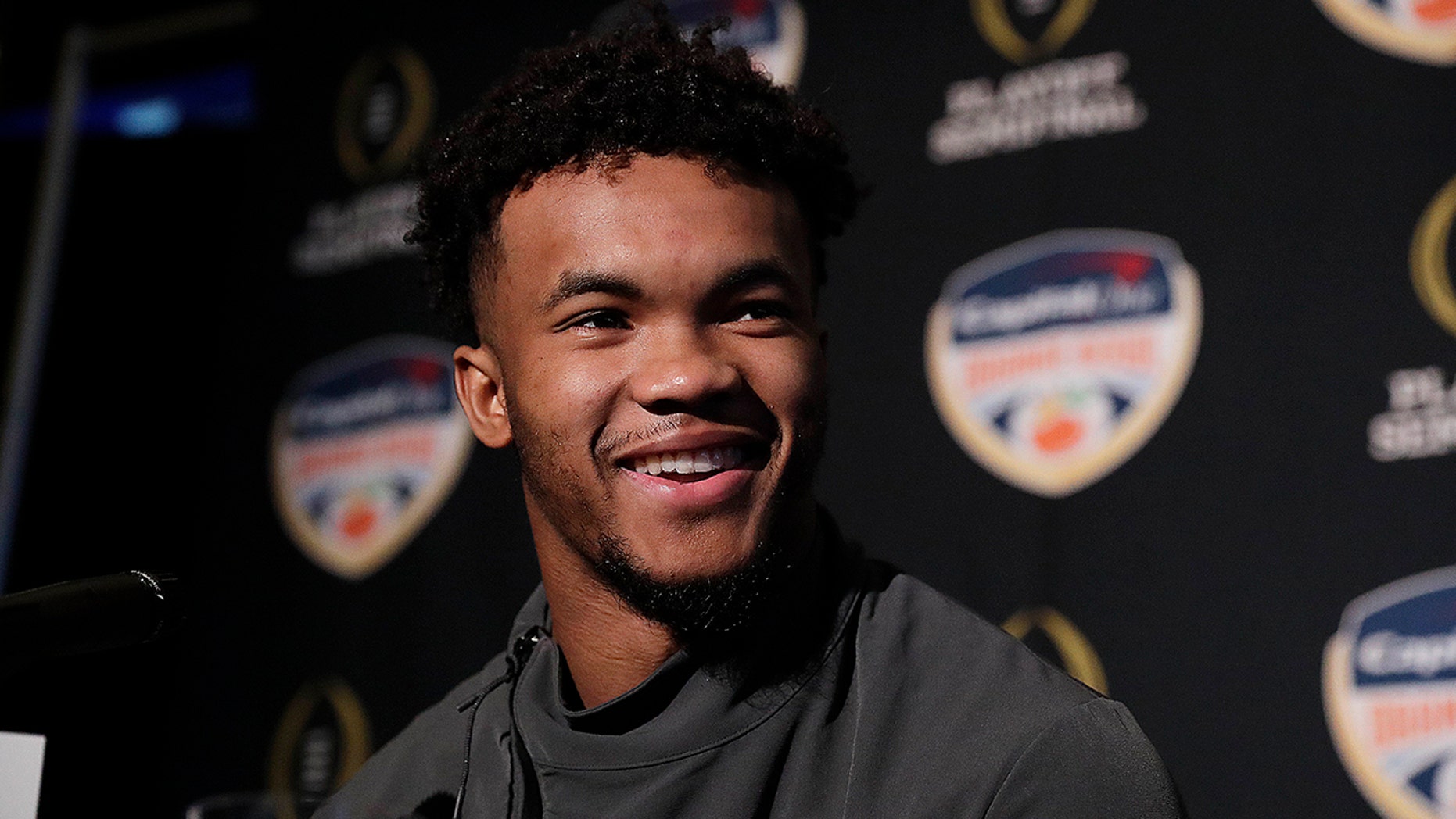 Kyler Murray makes decision on whether he will play football or