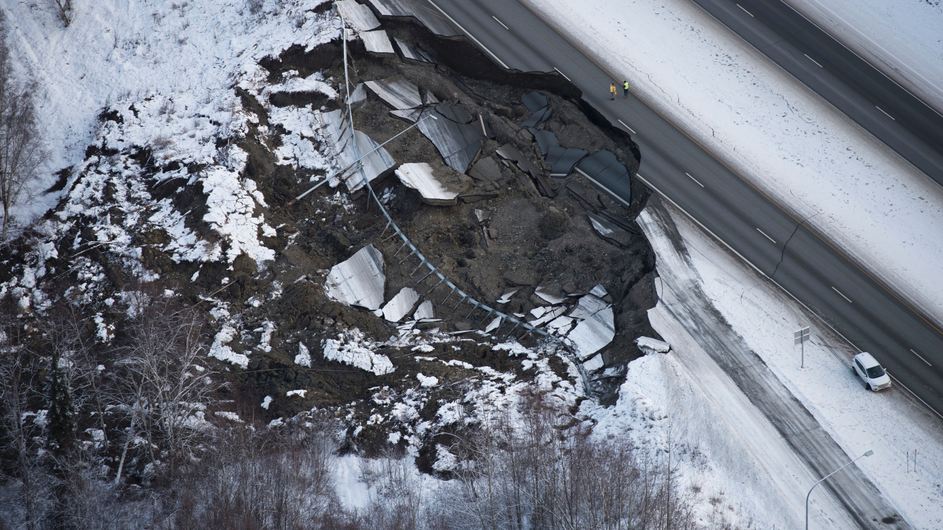 Tsunami warning in effect in Alaska after quake Tsunami warning in effect in Alaska after quake