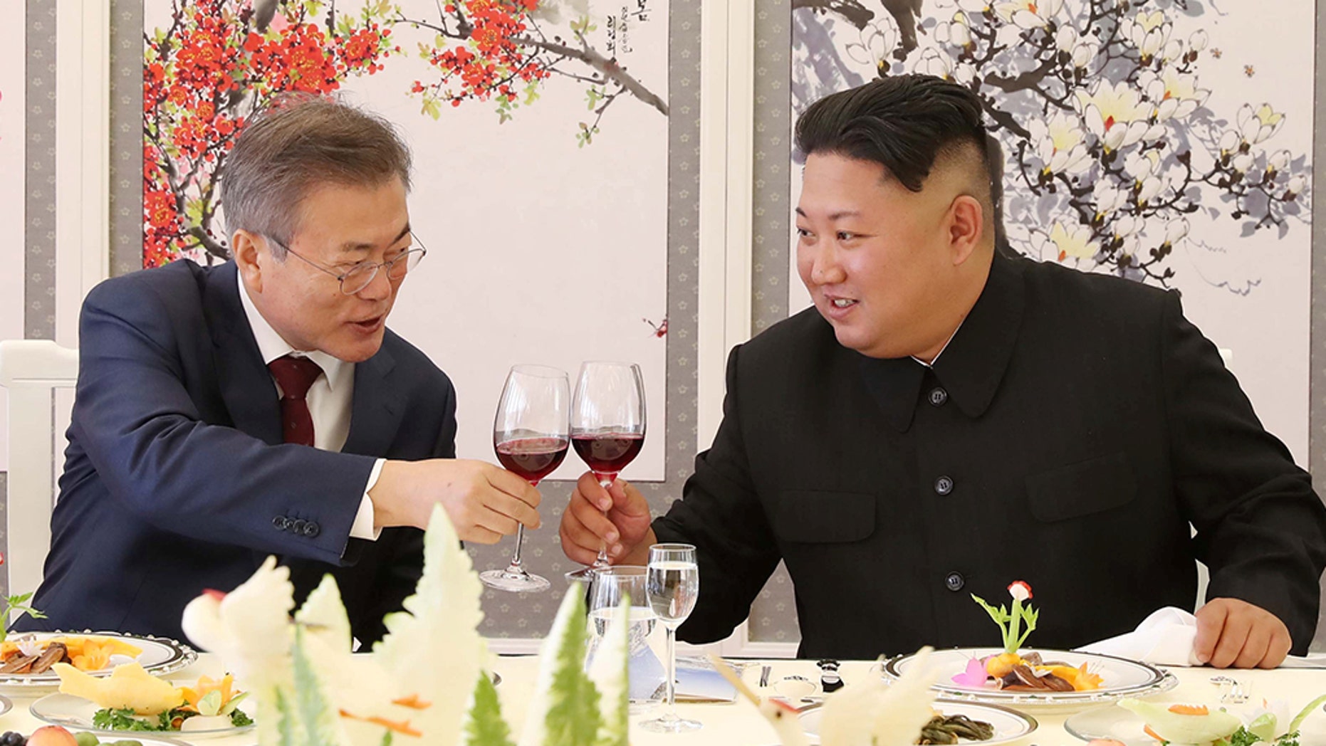 South Korean President Moon Jae-in makes a toast with North Korean leader Kim Jong Un during a luncheon at Samjiyon Guesthouse in Ryanggang province North Korea in September 2018