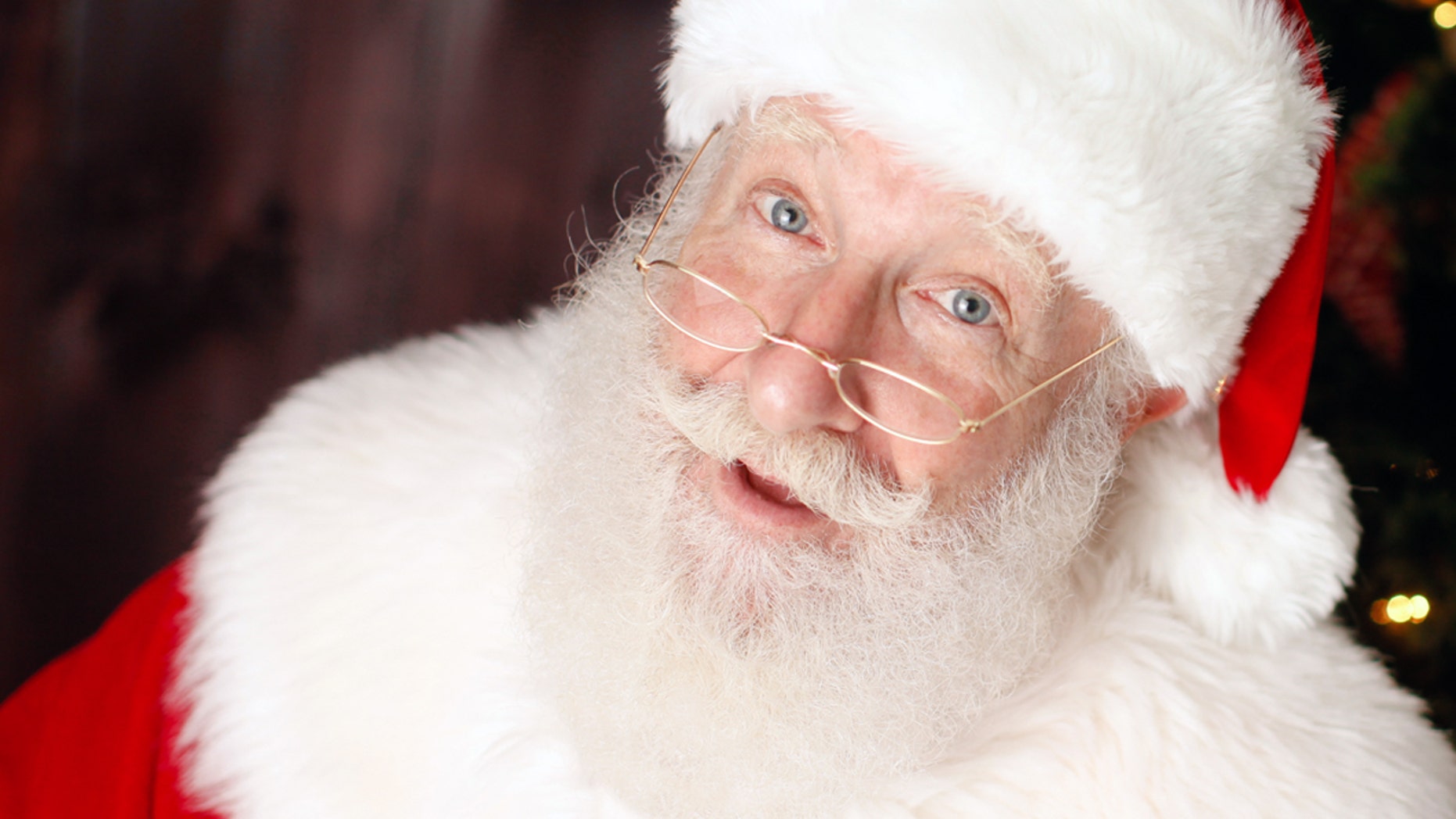 The Washington Post published a story this week questioning whether or not children should sit on Santa Claus’ lap amid the #MeToo movement.