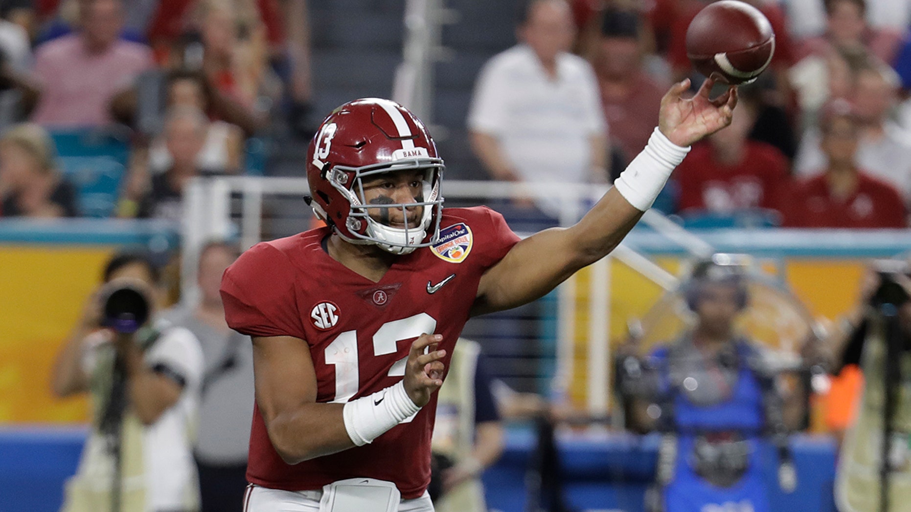 Kyler Murray unleashes sensational 49-yard TD pass