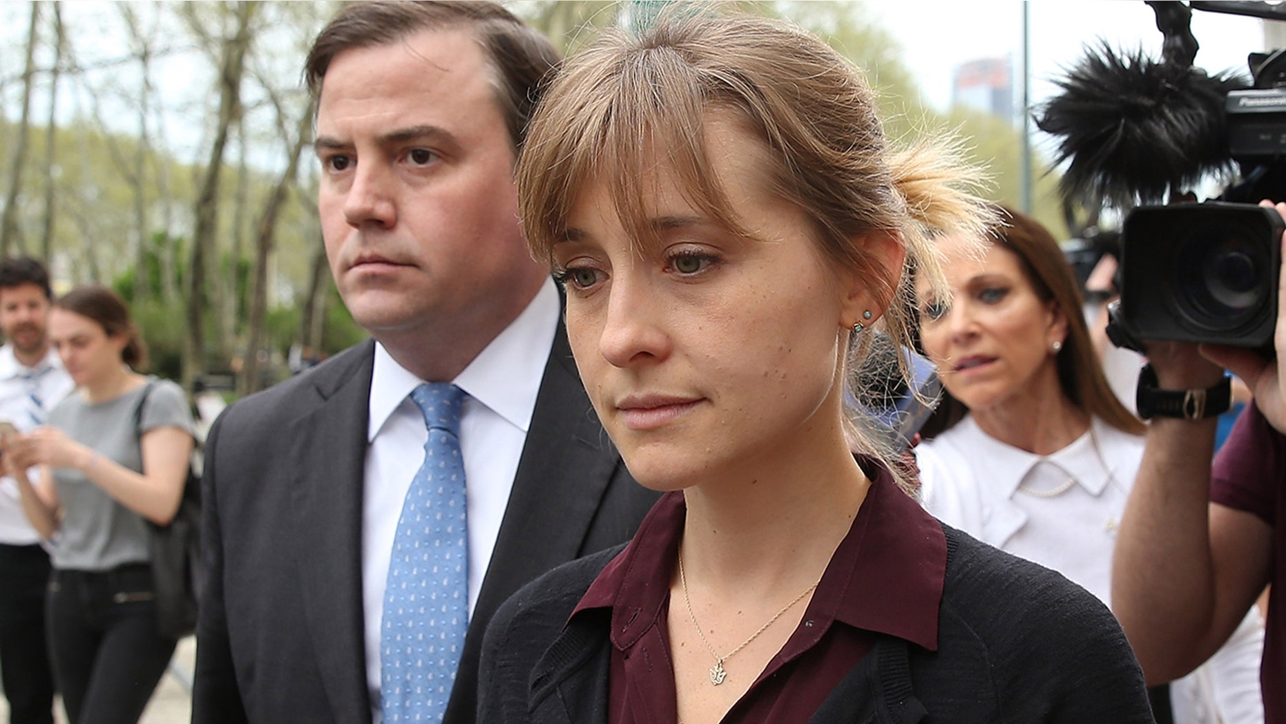 Smallville Star Allison Mack Cites Scientology As Defense In Sex