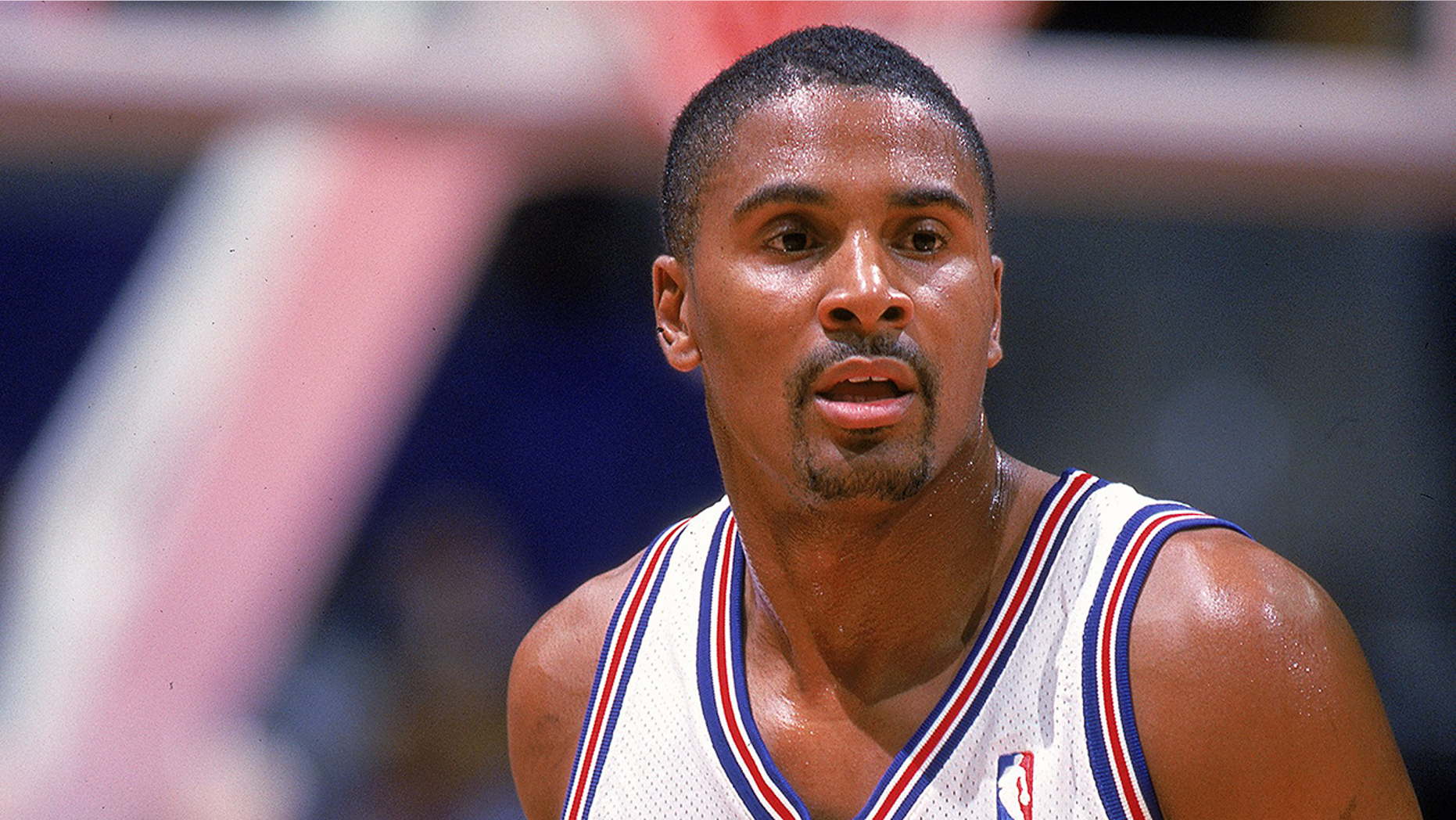 Eric Murdock is suing United Airlines over an alleged 'race baiting' incident. The former NBA player is pictured in action for the Los Angeles Cliipers on December 2, 1999.