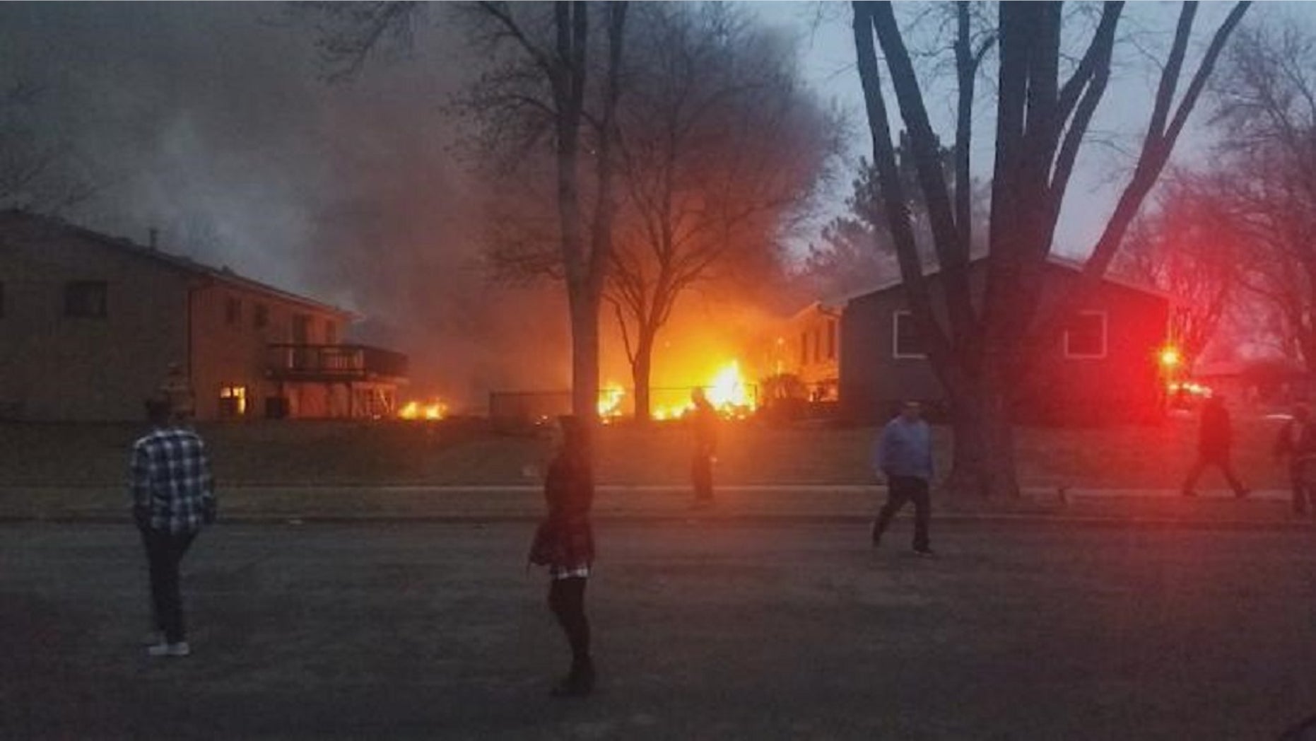 The authorities in Sioux Falls have identified a couple who were killed when a small plane crashed in a residential area of the city of South Dakota.