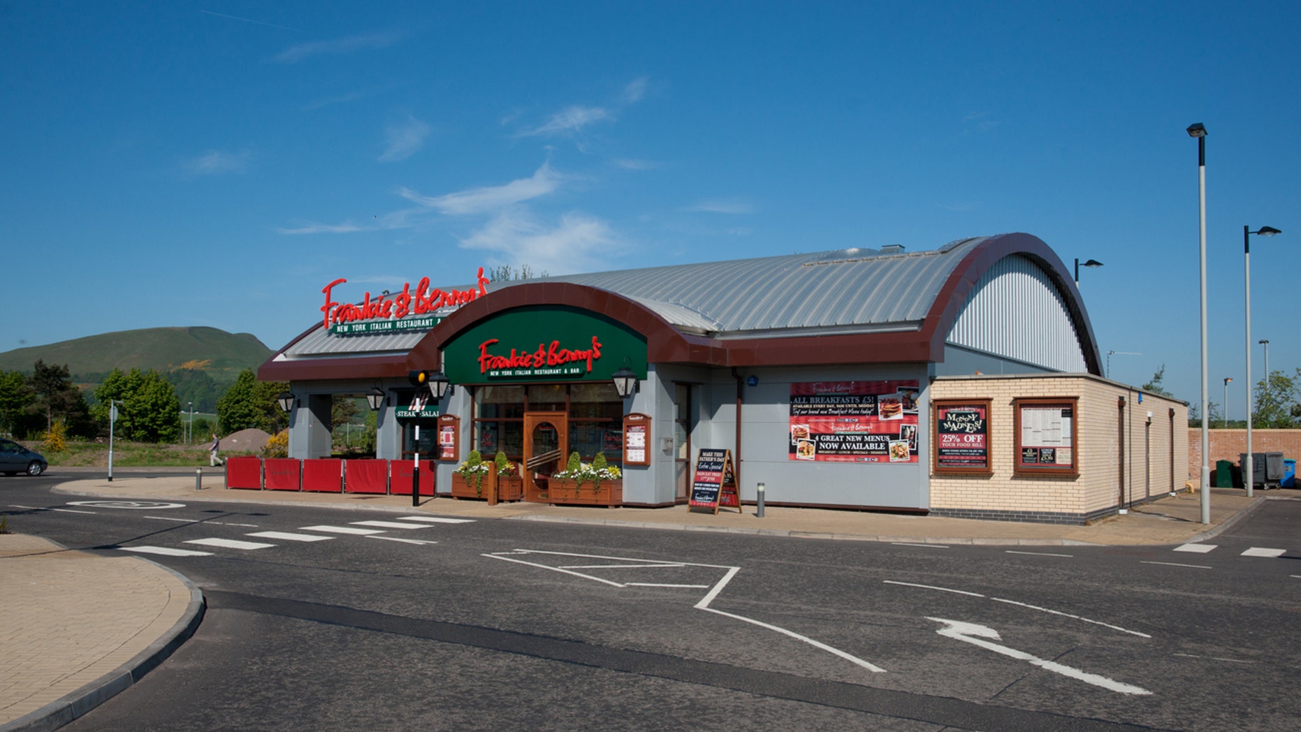 Frankie and Benny's in the U.K. is providing an incentive to get parents off their phones.
