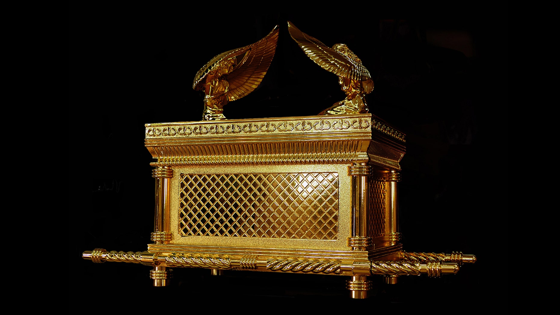 Ark Of The Covenant May Be Hidden In Africa Biblical Scholars Believe   Replica Of The Ark Of The Covenant Getty 2 