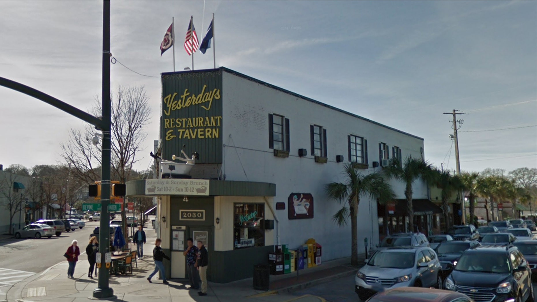 A restaurant in South Carolina has apologized after a guest called out an employee for writing a homophobic slur on a note to a customer.