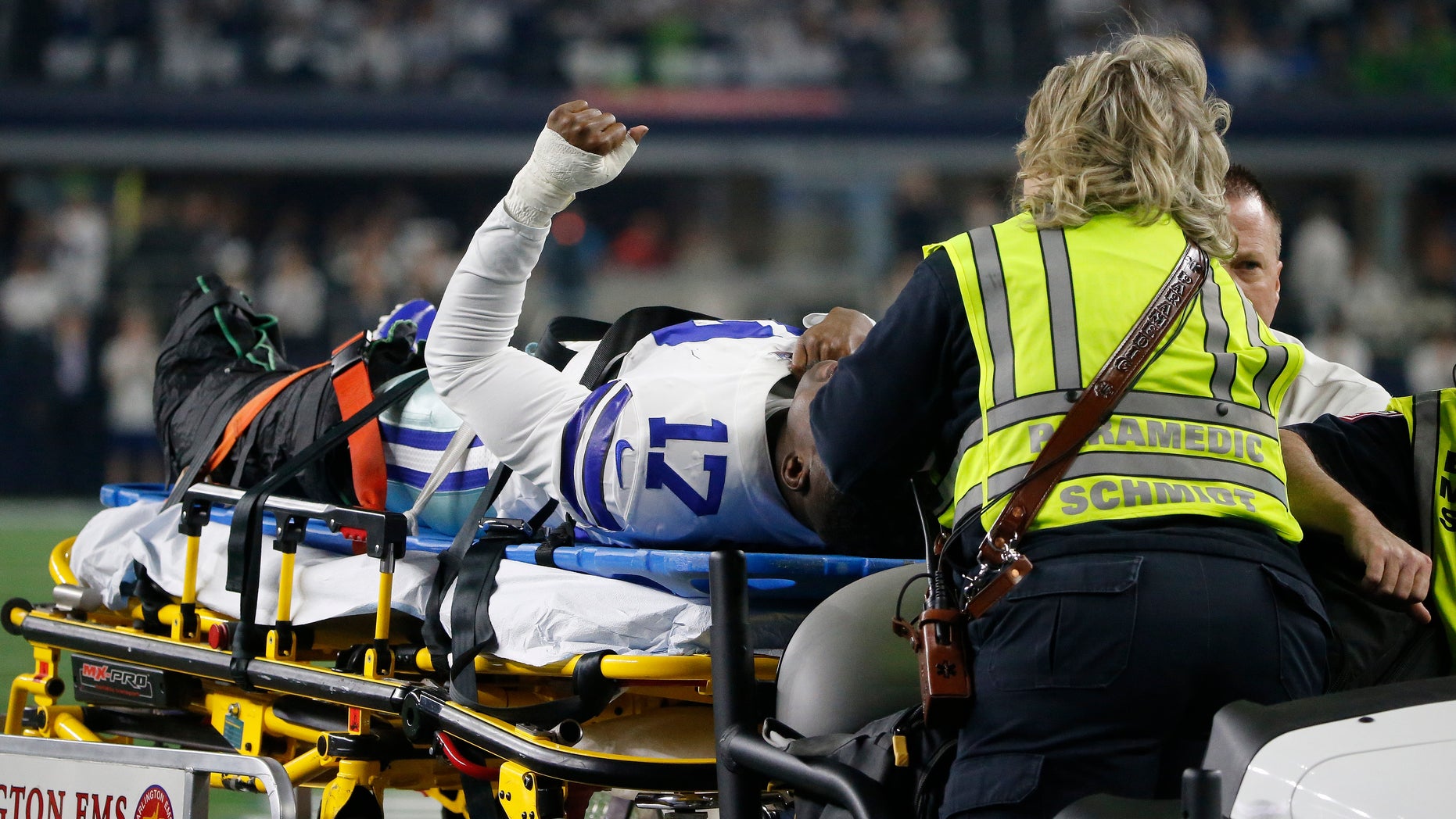 Dallas Cowboys player Allen Hurns suffers gruesome leg injury in playoff game