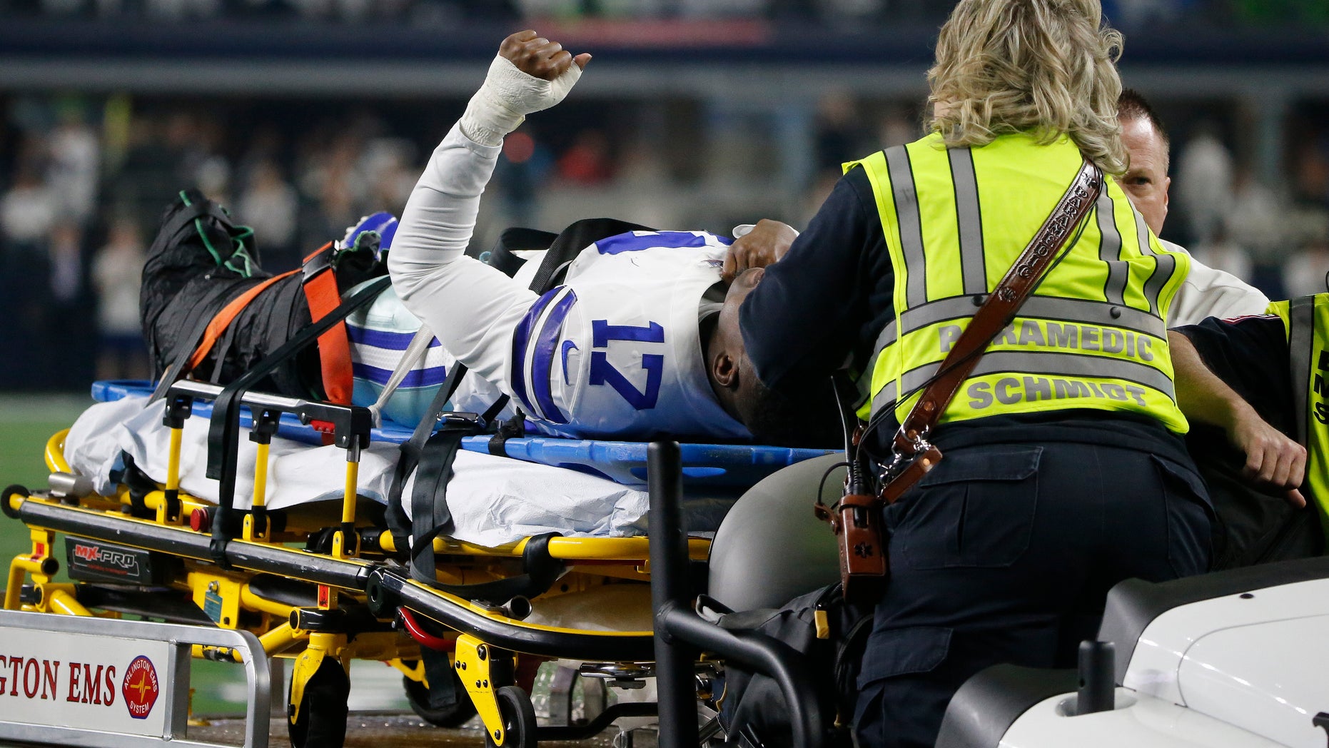 Dallas Cowboys player Allen Hurns suffers gruesome leg injury in