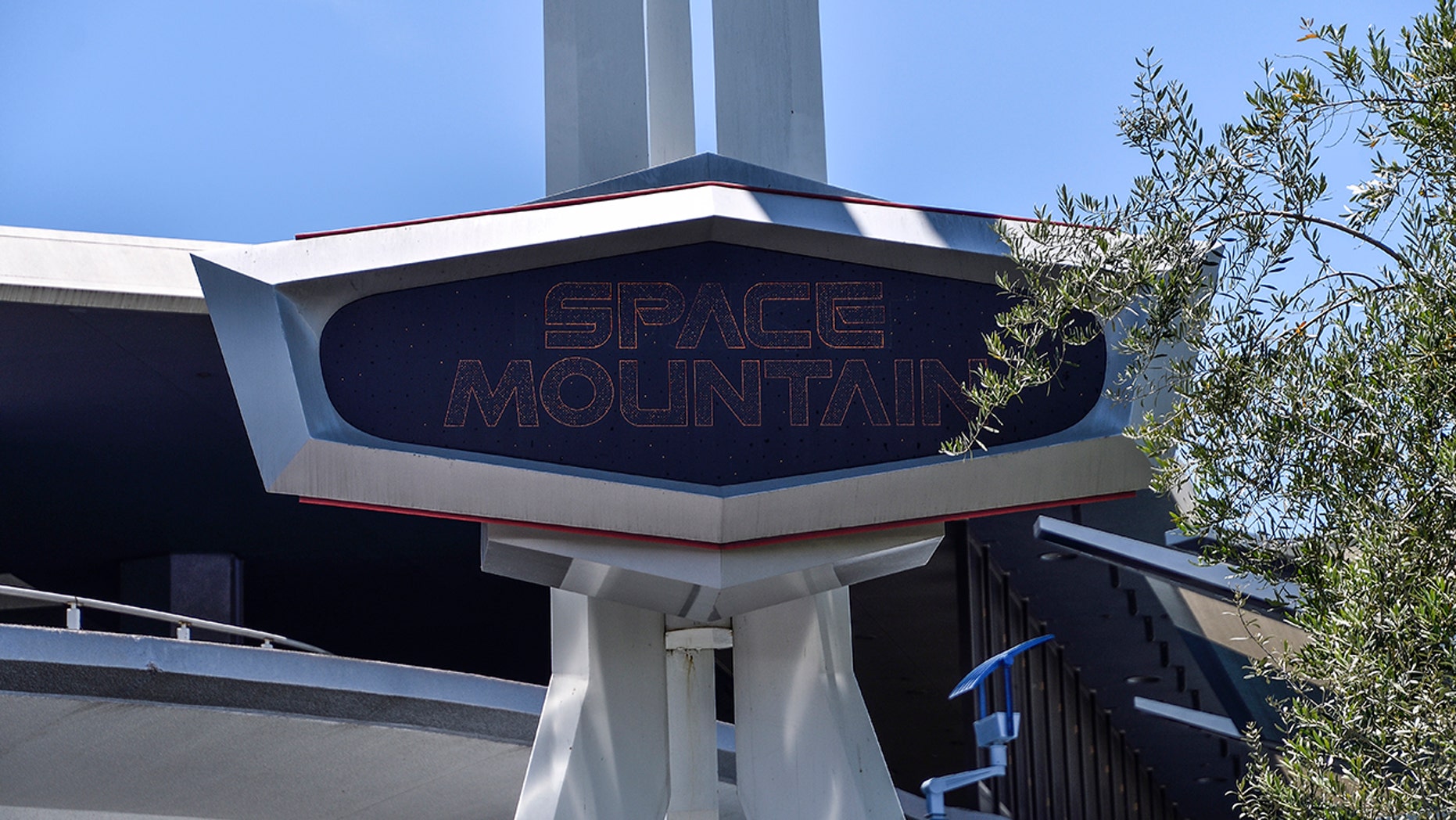 Disneyland closes Space Mountain after visitor jumps off mid-ride
