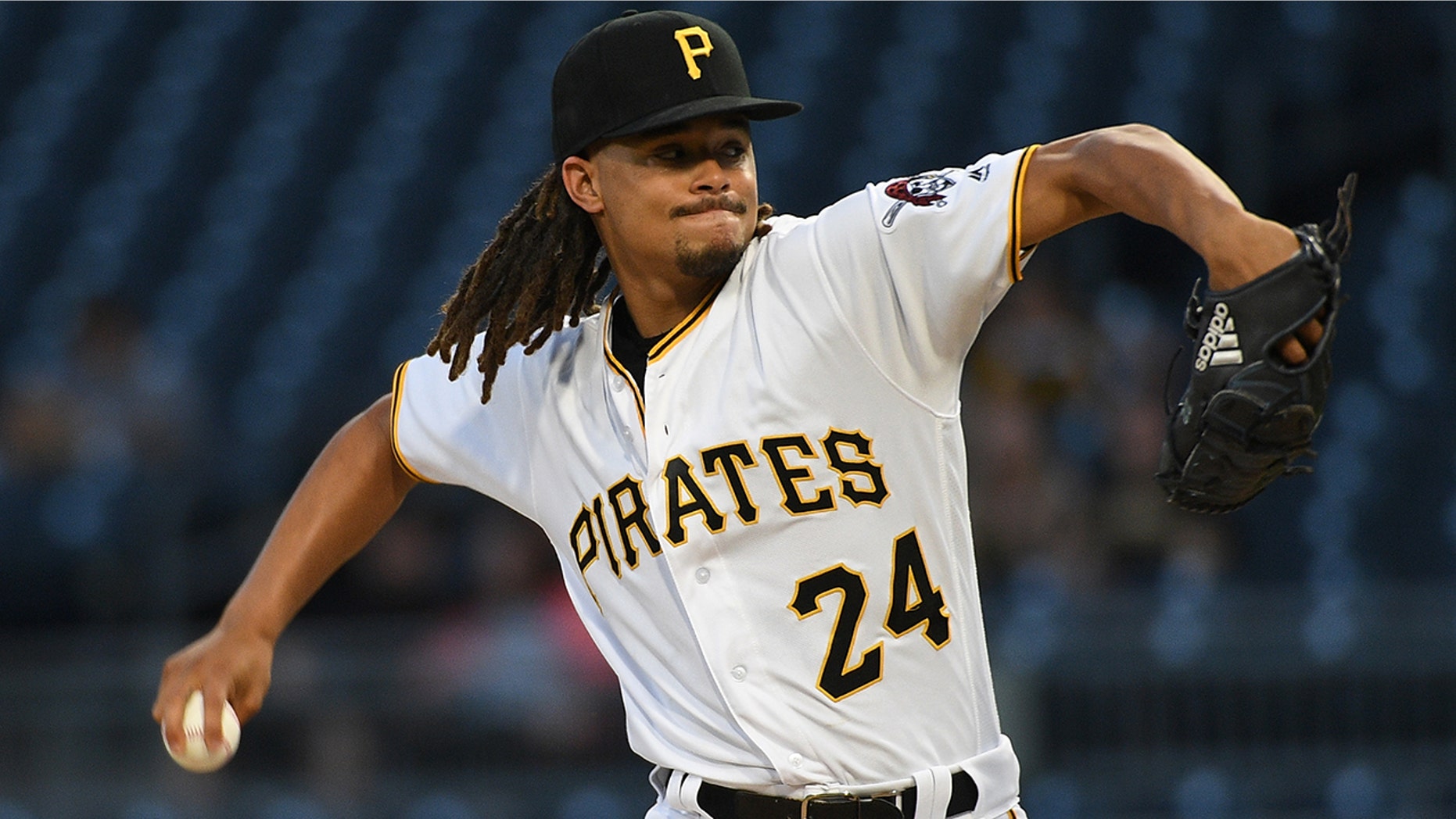 Chris Archer #24 of the Pittsburgh Pirates delivers a pitch in the first inning during the game against the Kansas City Royals at PNC Park on September 19, 2018 in Pittsburgh, Pennsylvania.