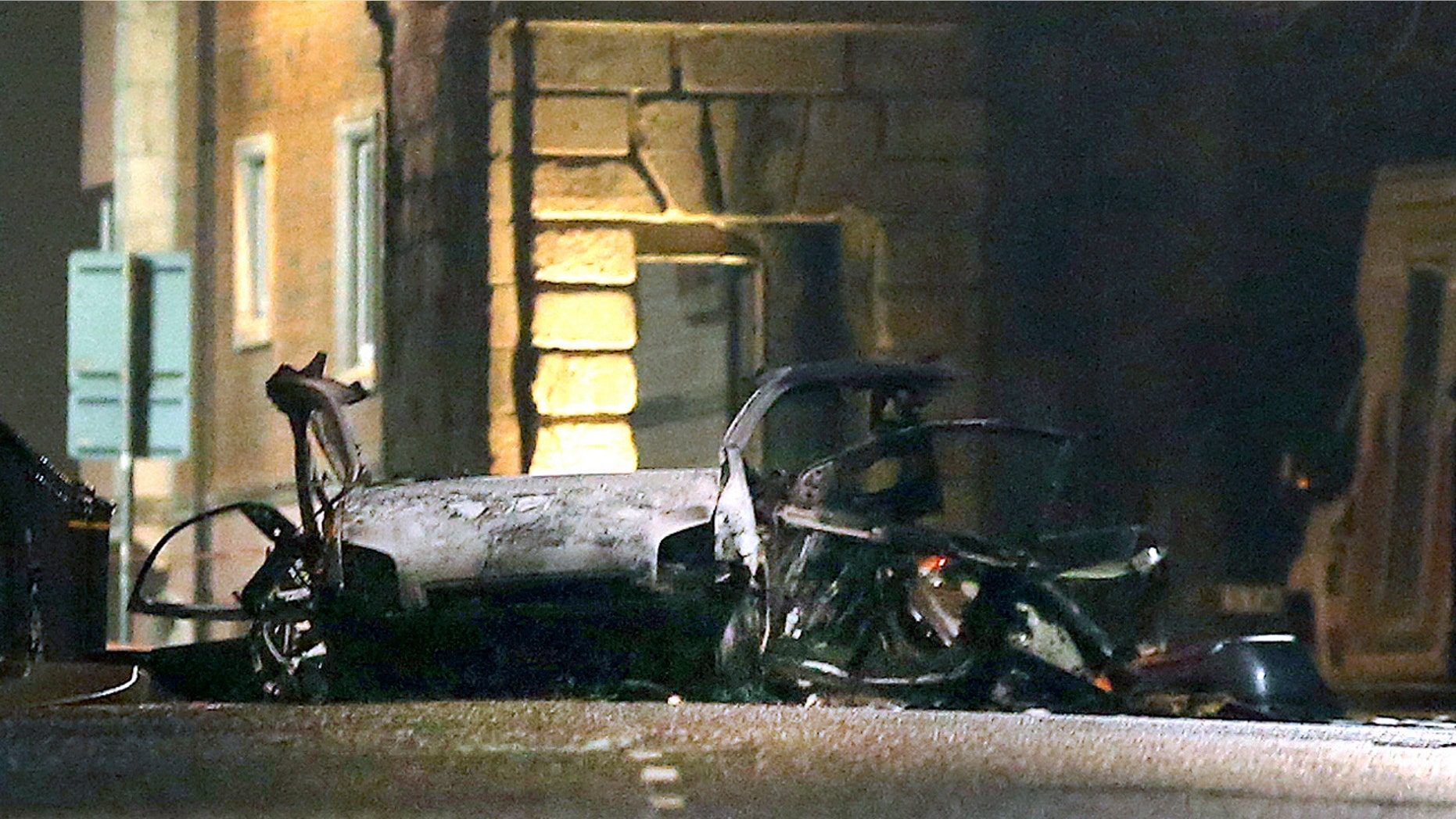 Esta foto tomada el sábado 19 de enero de 2019 muestra la escena de un supuesto coche bomba en Bishop Street en Londonderry, Northern Irlanda.