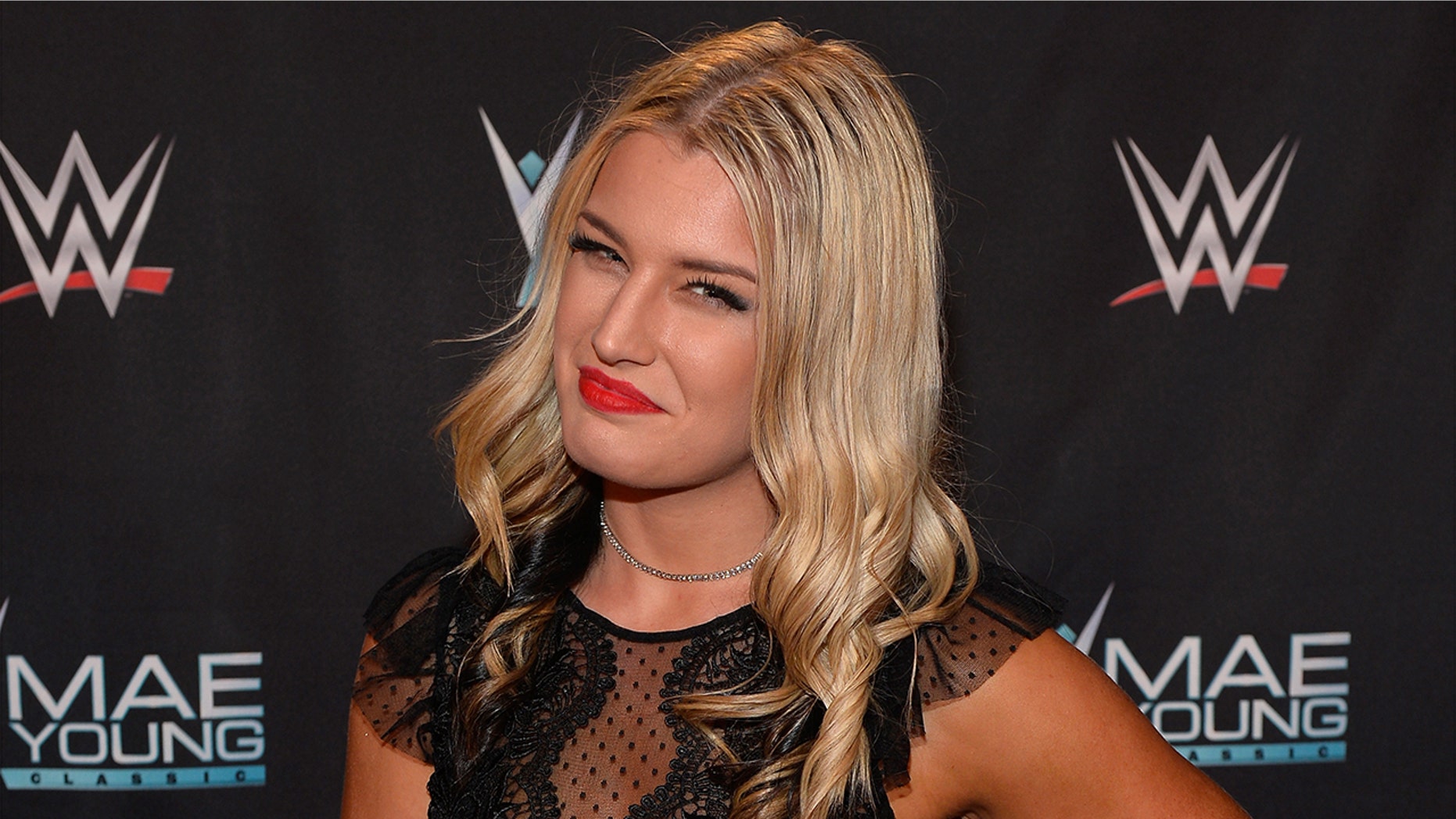 Rising WWE star Toni Storm deletes social media accounts after private