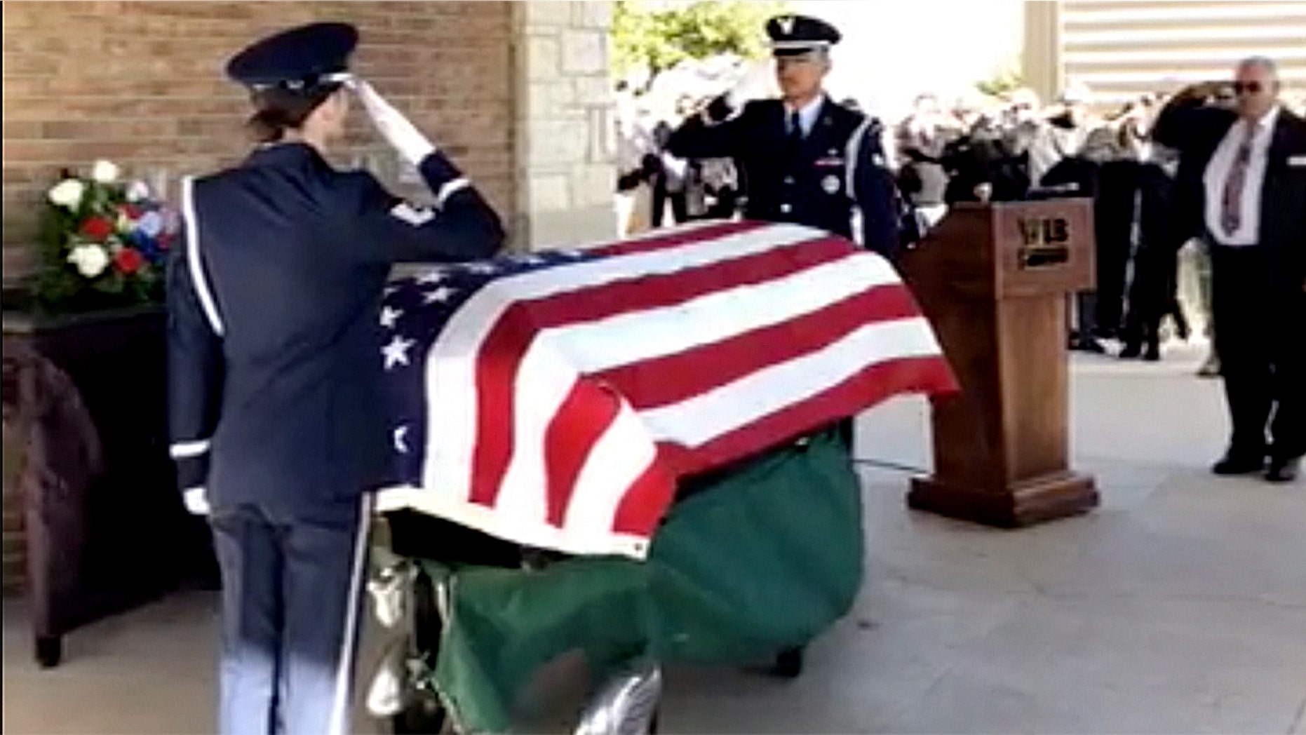 The funeral for Air Force veteran Joseph Walker in Texas Monday drew thousands of people who responded to an appeal for mourners.
