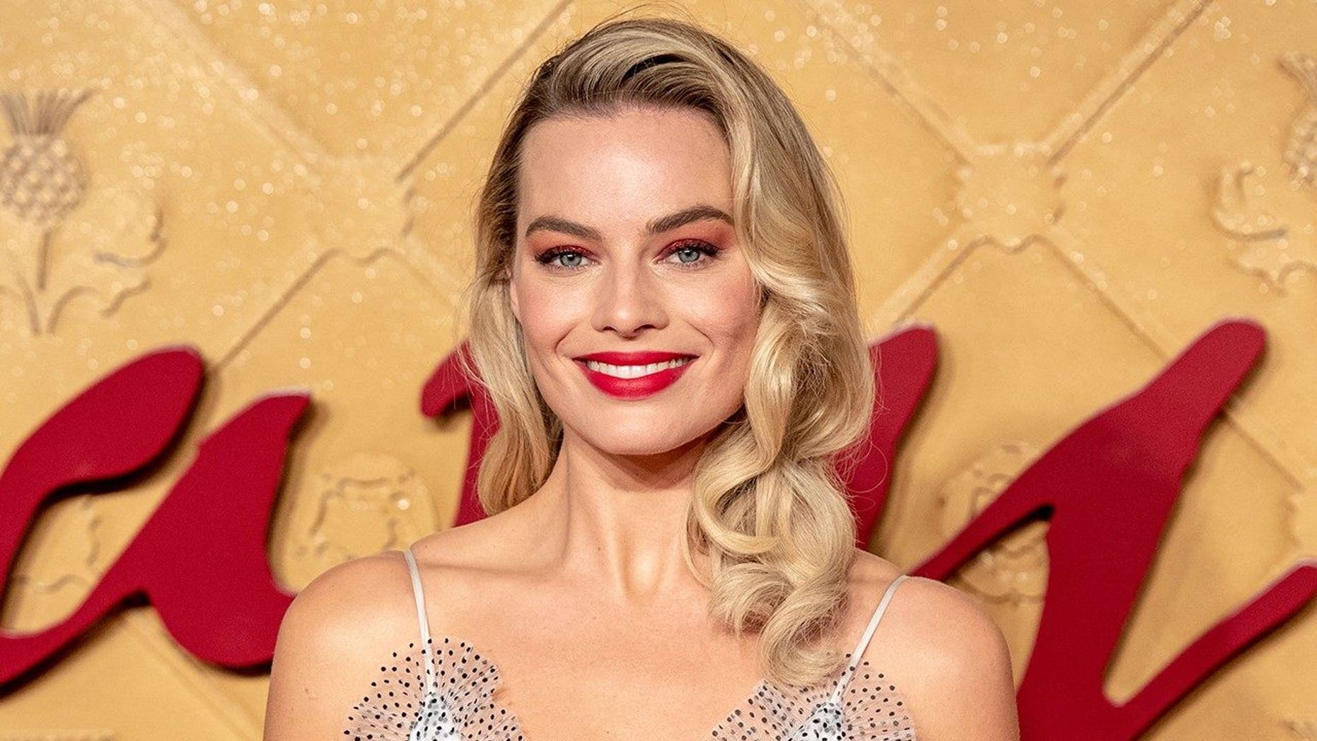 Margot Robbie to star as Barbie in new live-action movie | Fox News