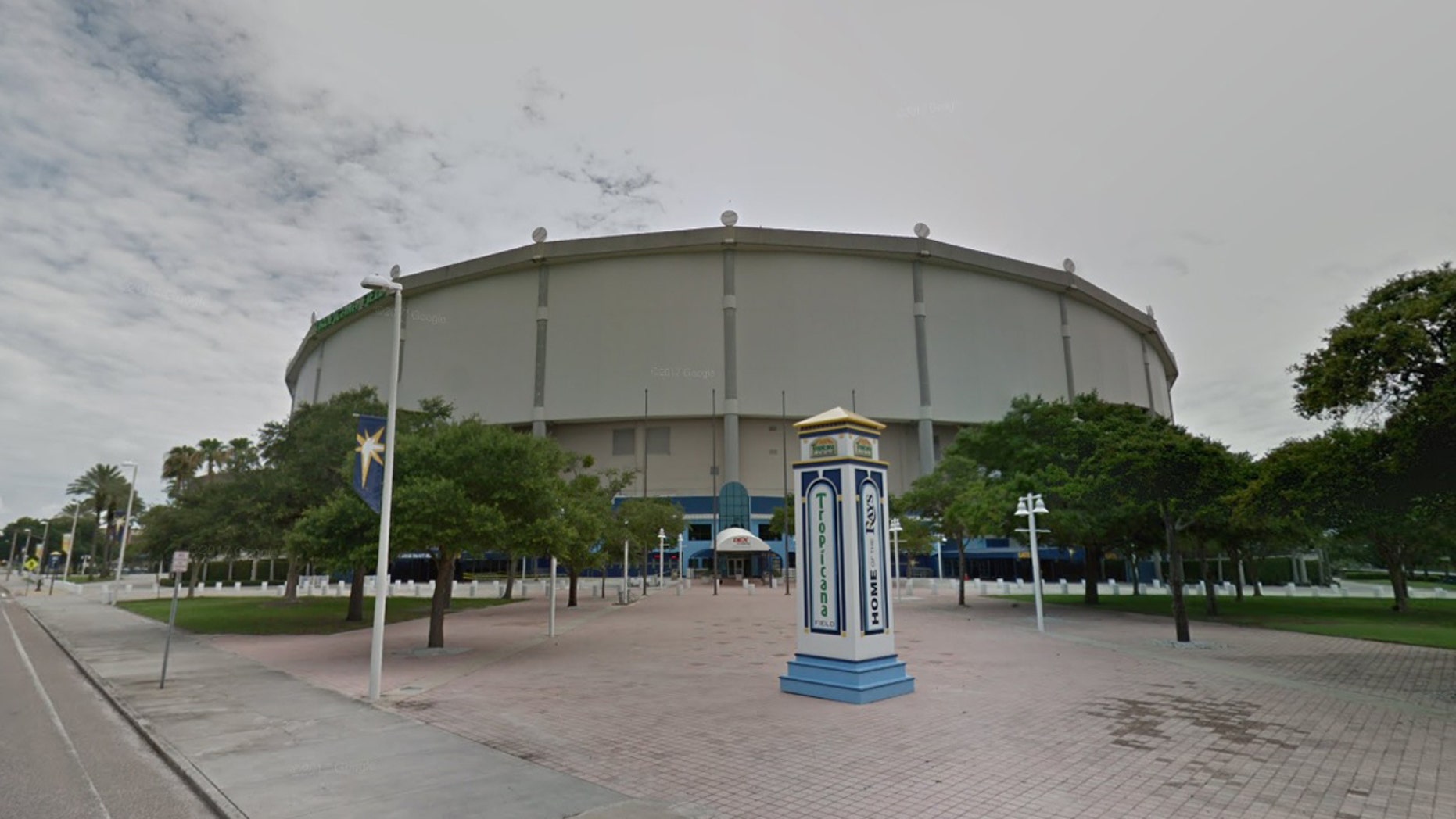 Tampa Bay Rays announce cash-free stadium in 2019