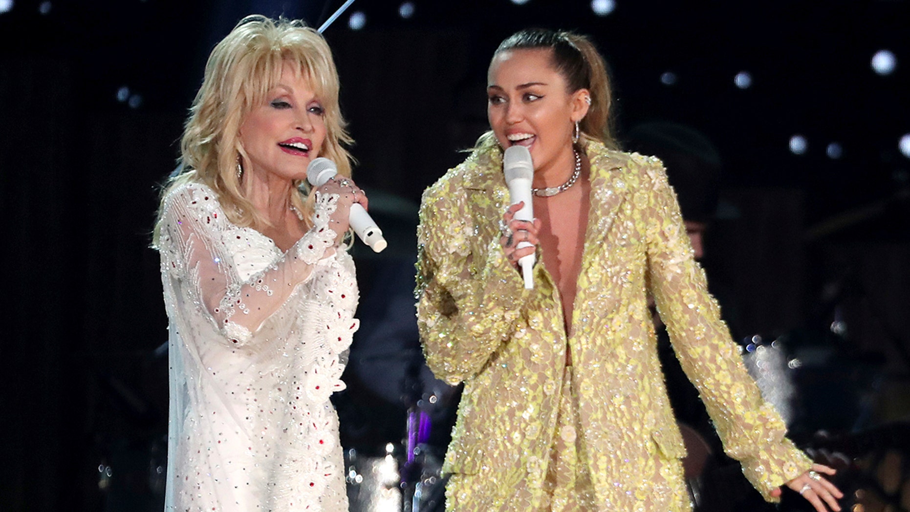 Dolly Parton S Goddaughter Miley Cyrus Shares The Number One Thing The