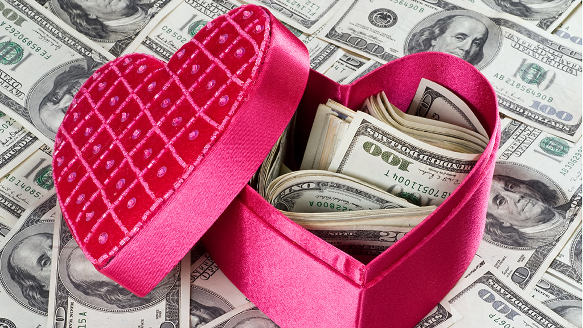 The FTC says romance-related scams have surged and generated more losses than any other consumer fraud reported last year. (iStock)