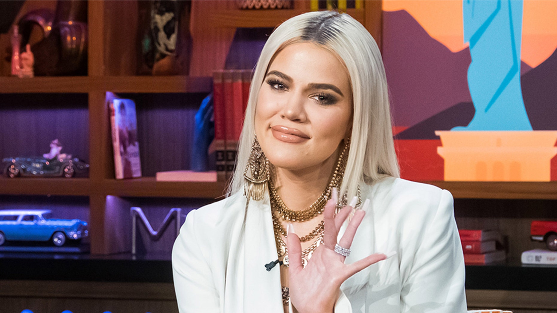 Khloe Kardashian seemed to let the emoticons talk to each other while Tristan Thompson - his NBA boyfriend and father of his child - was unfaithful to him.