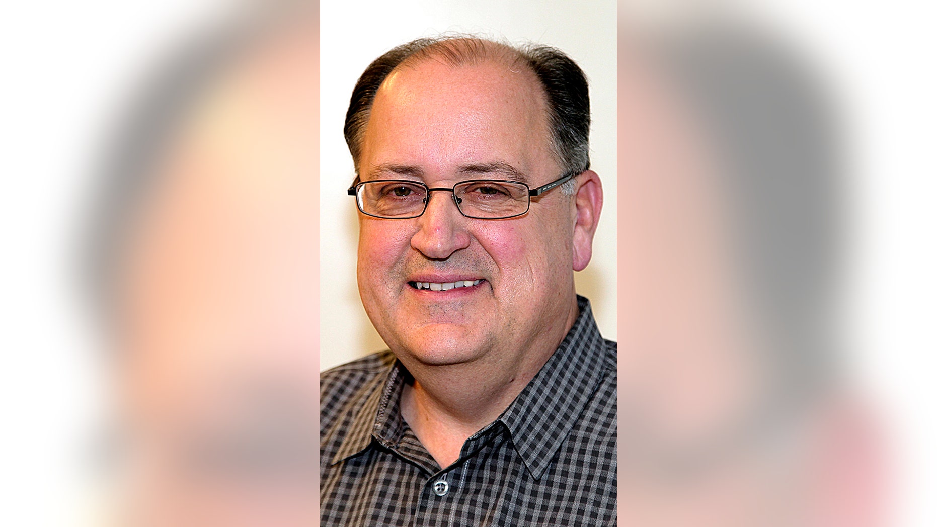 Longtime Boston Globe baseball writer Nick Cafardo has died after collapsing at the Red Sox's spring training ballpark. He was 62.