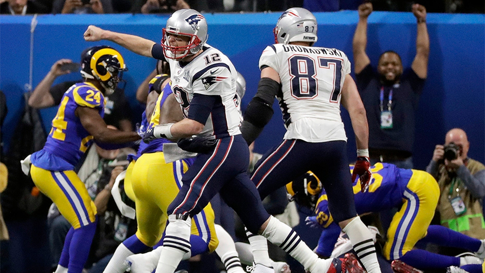 New England Patriots’ ‘Reagan’ play call apparently means run to the right, of course