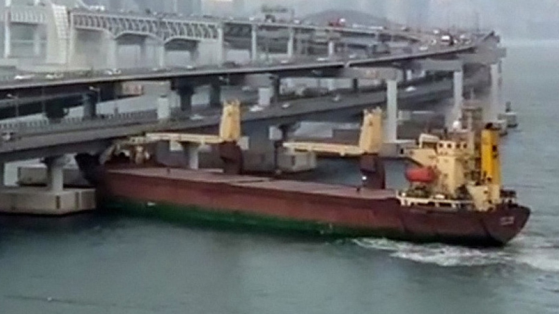 'Drunk' Russian captain crashes massive cargo ship into bridge 'Drunk' Russian captain crashes massive cargo ship into bridge