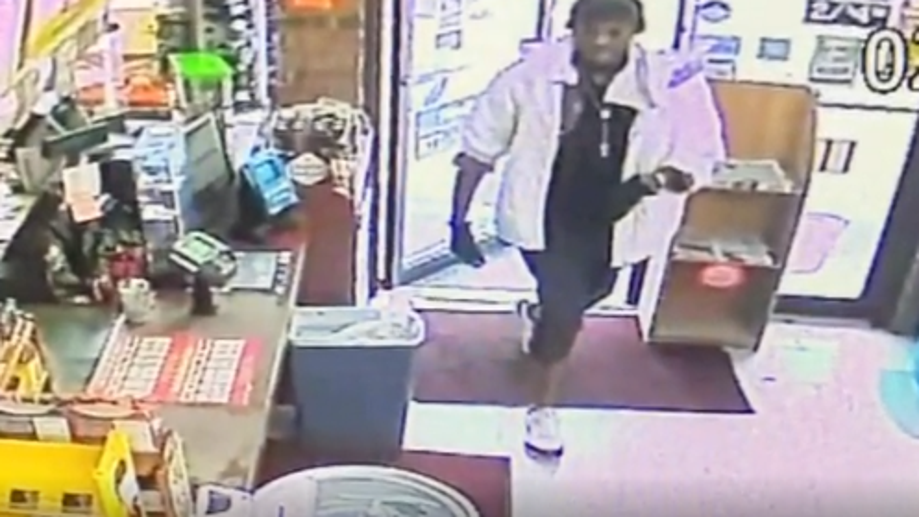 Texas Robber Duct Tapes Store Clerk Sets Bound Customer On Fire