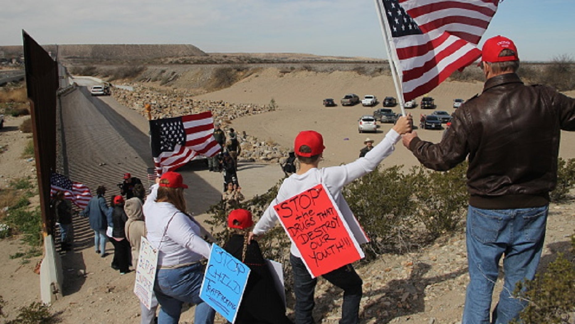 Border Security Advocates Form Human Wall Along US Mexico Border   Gettyimages 1096670840 594x594 