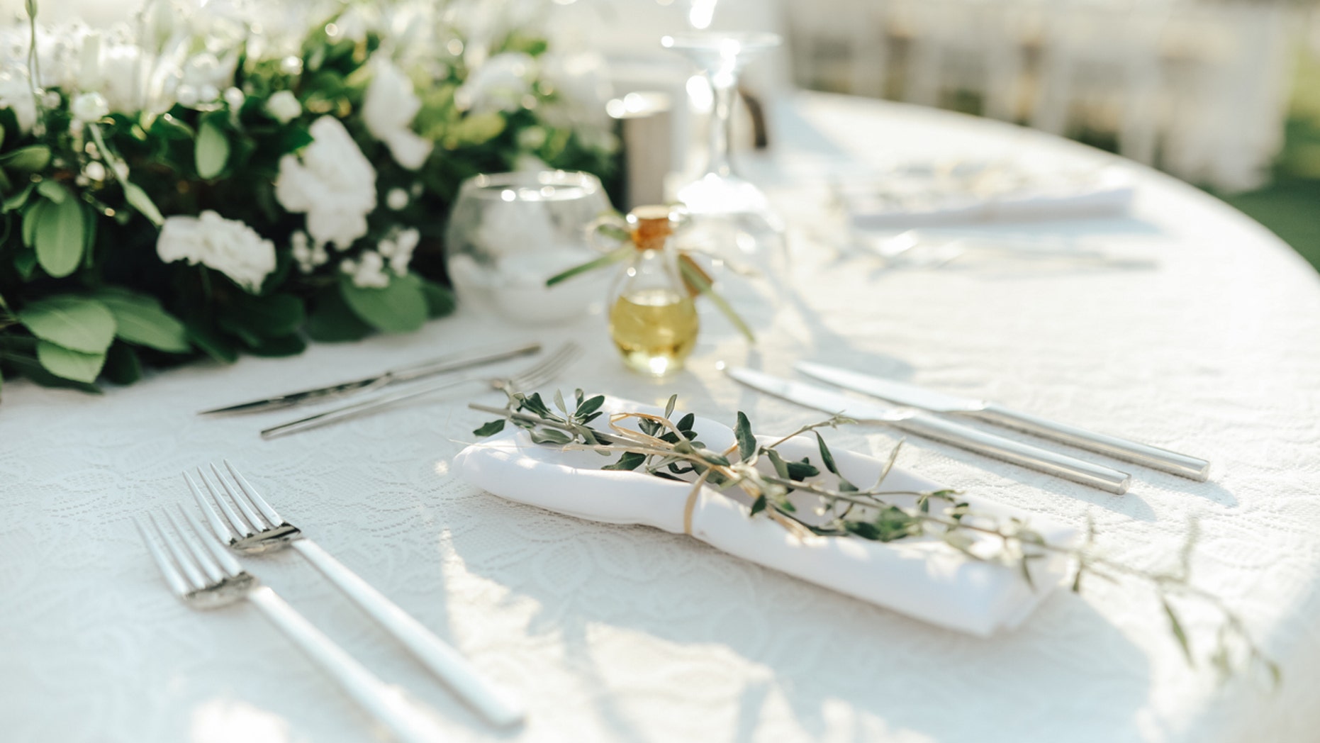 One bride took her wish for a meat-free wedding to the extreme.