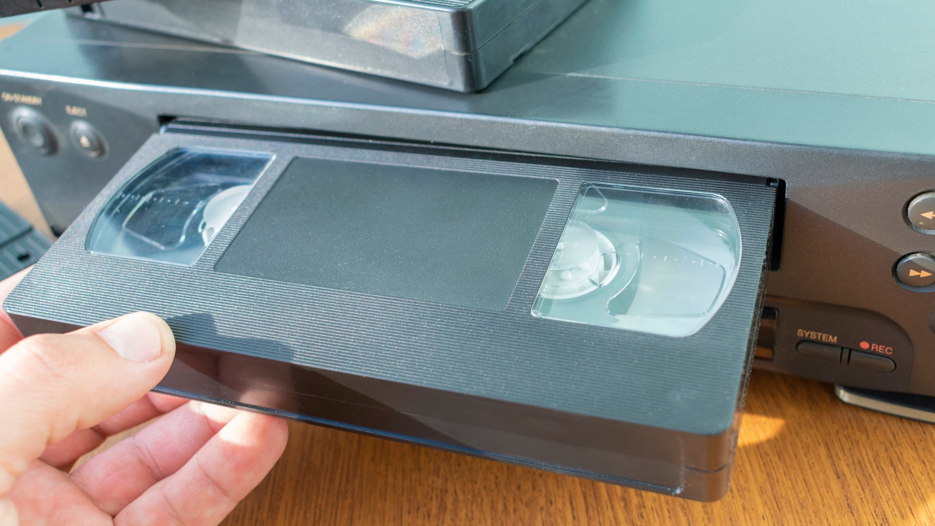 An 86-year-old eBay shopper wrote a heartwarming letter to the seller who sent him a VHS player, thanking the seller helping bring back memories of his younger days.