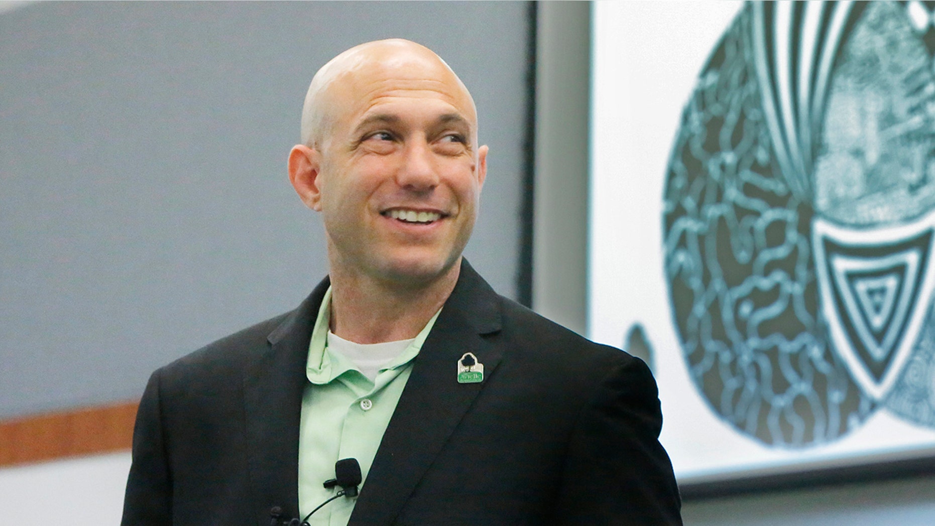 Jeremy Richman, father of Sandy Hook shooting victim Avielle, was found dead Monday in an apparent suicide, police said.