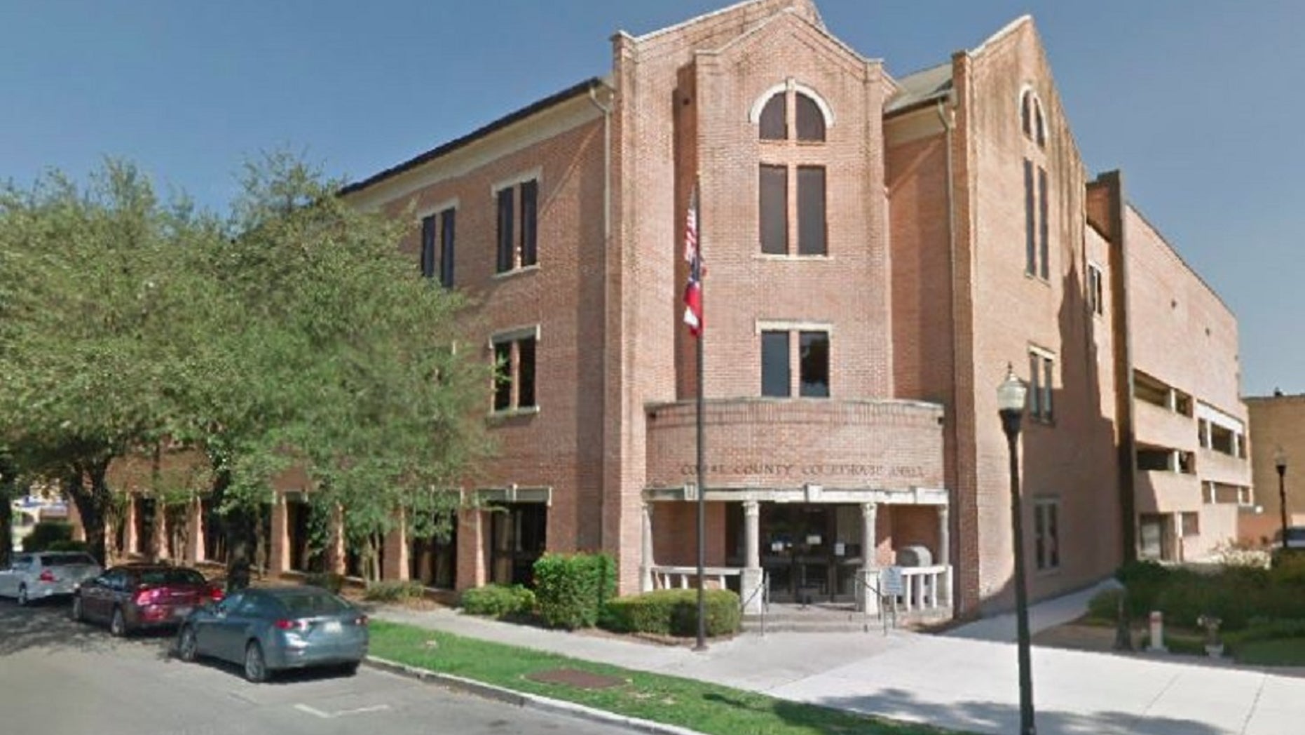 <br>
Comal County District Court Judge Jack Robinson was given a public warning for telling jurors that God told him a convicted defendant was innocent.
