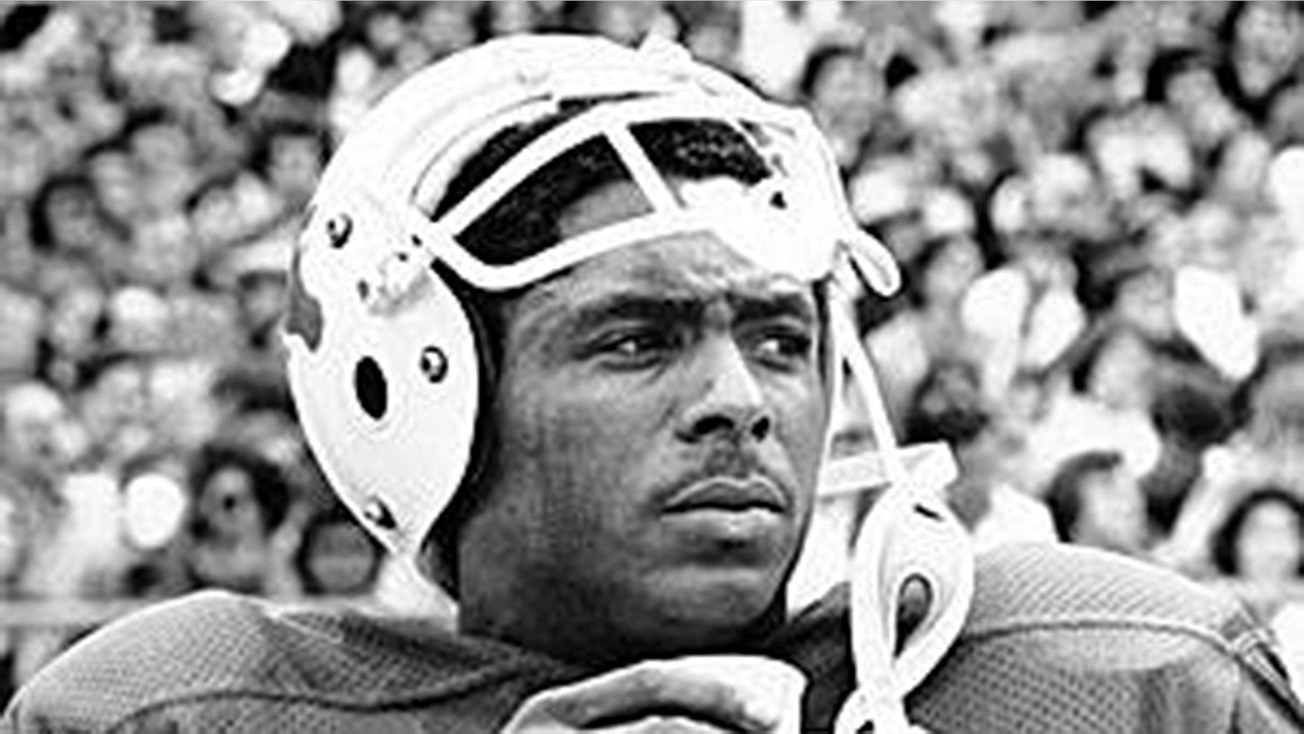 Texas legend, ex-NFL wide receiver and Olympic gold medalist Johnny Lam Jones has died.
