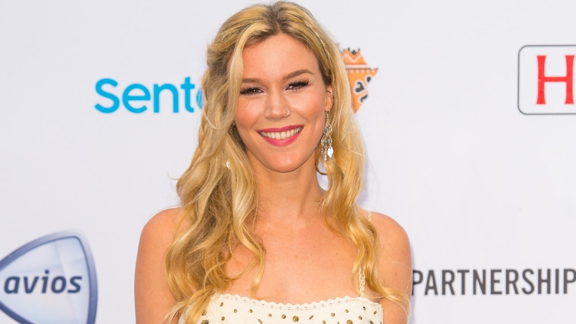 Singer Joss Stone Performs At A Bar In North Korea Fox News 