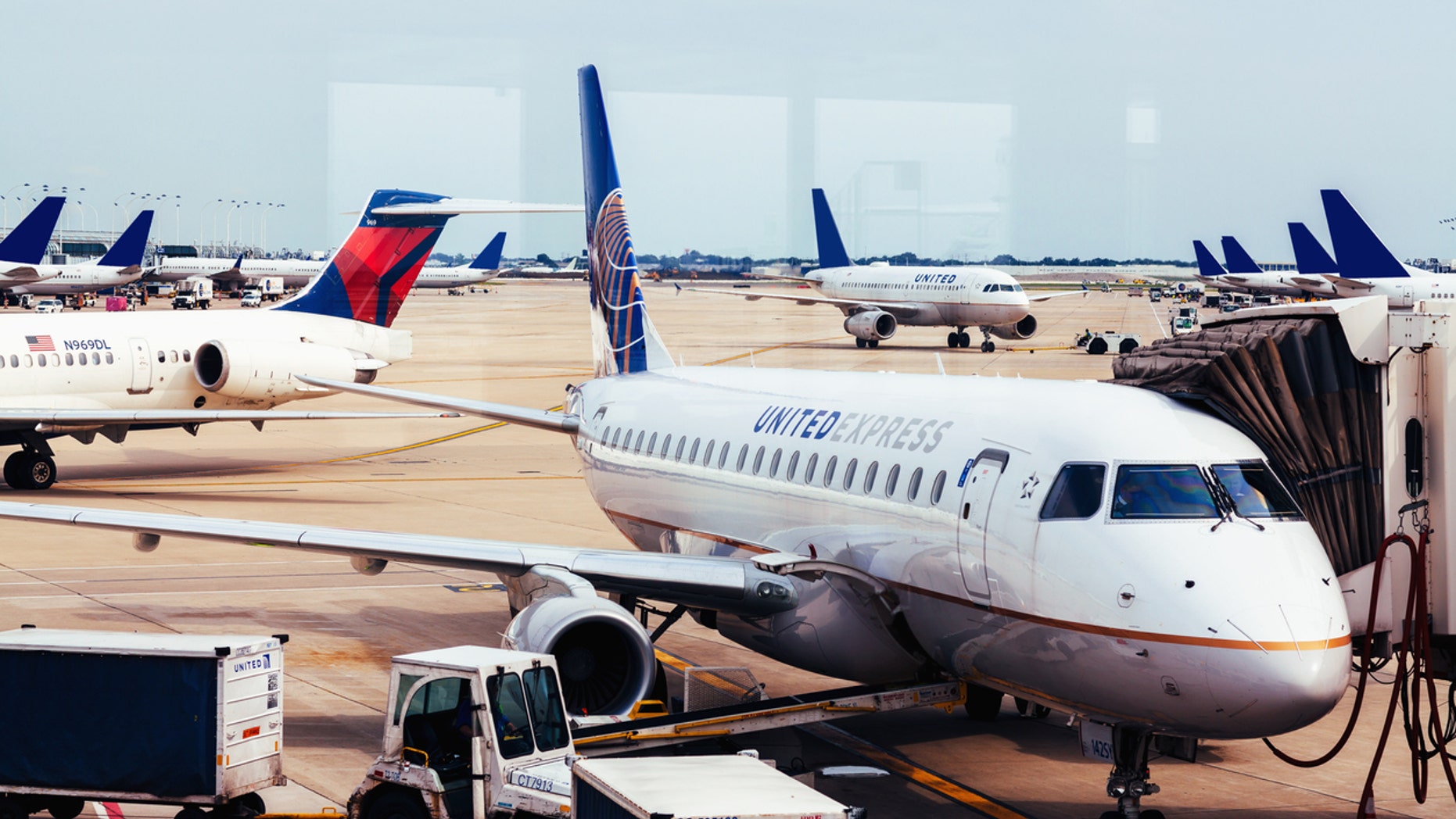 A pilot on a Mesa Airlines flight operated by United Express did his best to put wind back in his passengers’ sails after a delay of more than two hours.