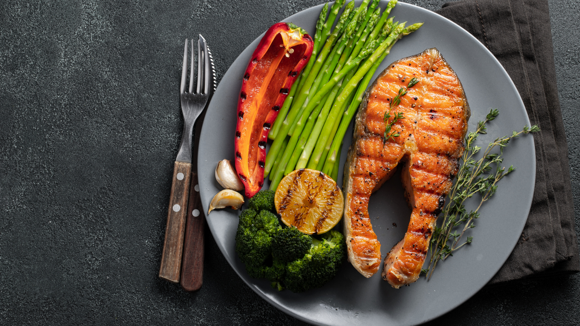 To analyze the risk of eating low-carb, researchers looked at data corresponding to approximately 14,000 people from a study overseen by the National Institutes of Health from 1985 to 2016.