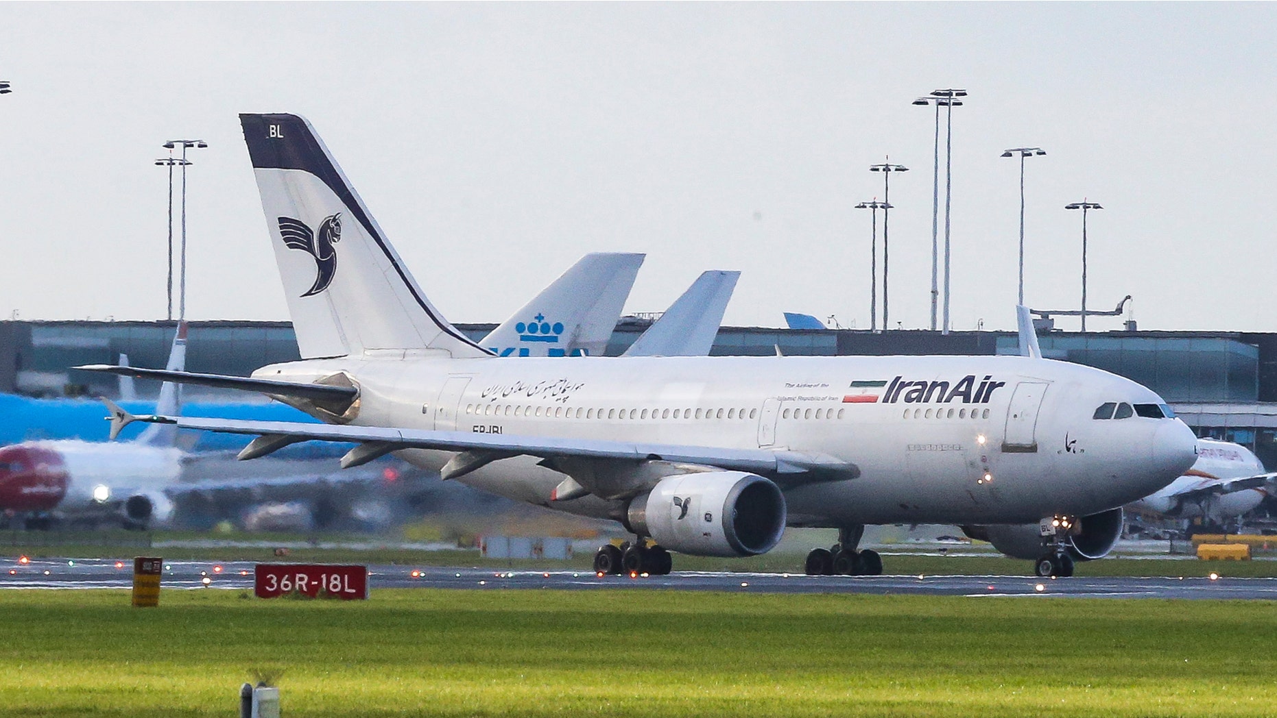 An Iran Air was forced to land without gear after a mechanical issue.