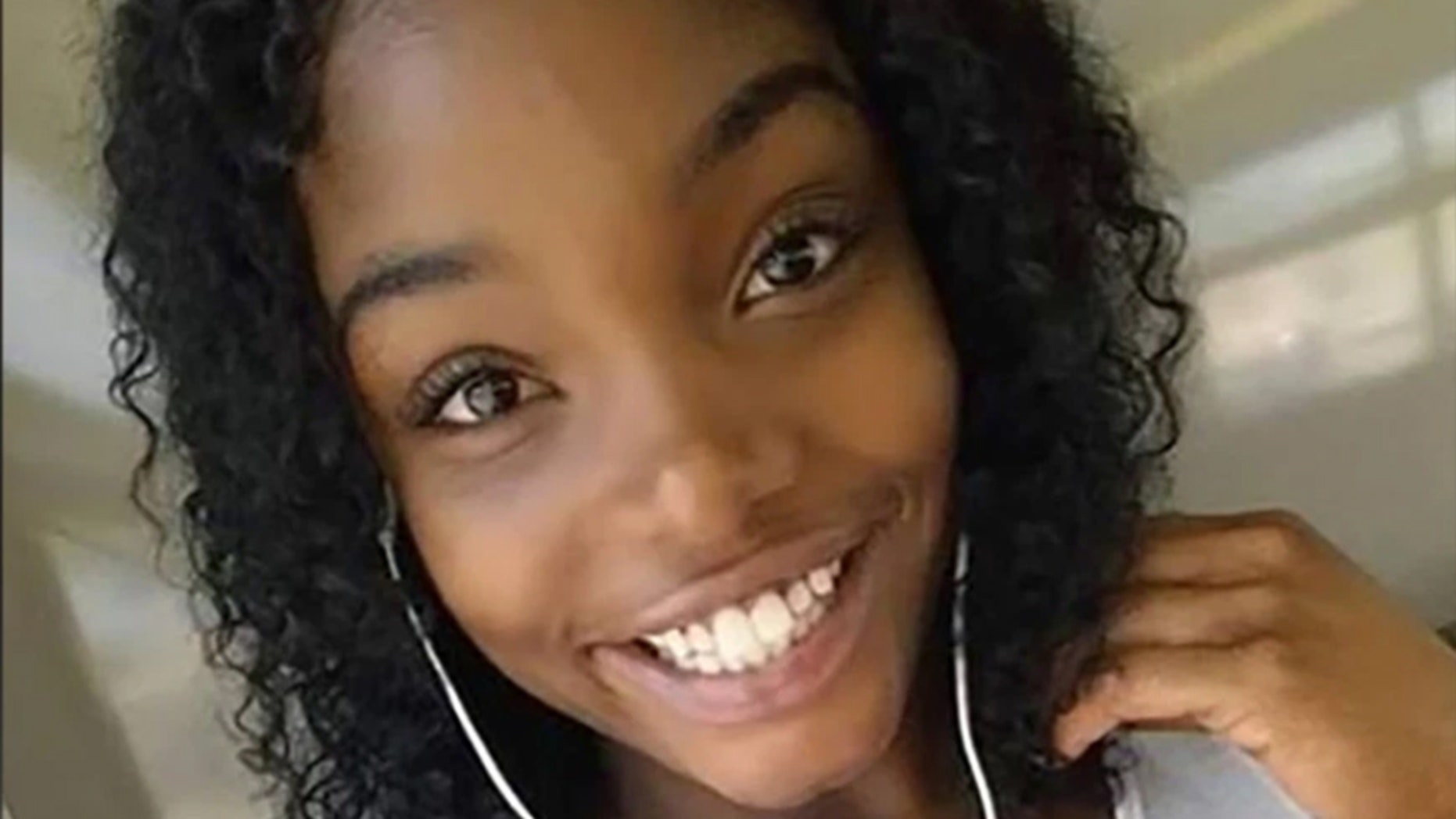 Mariah Michelle Logan, 23, died early Sunday in Miami after falling out of a rental car, police and her boyfriend say.