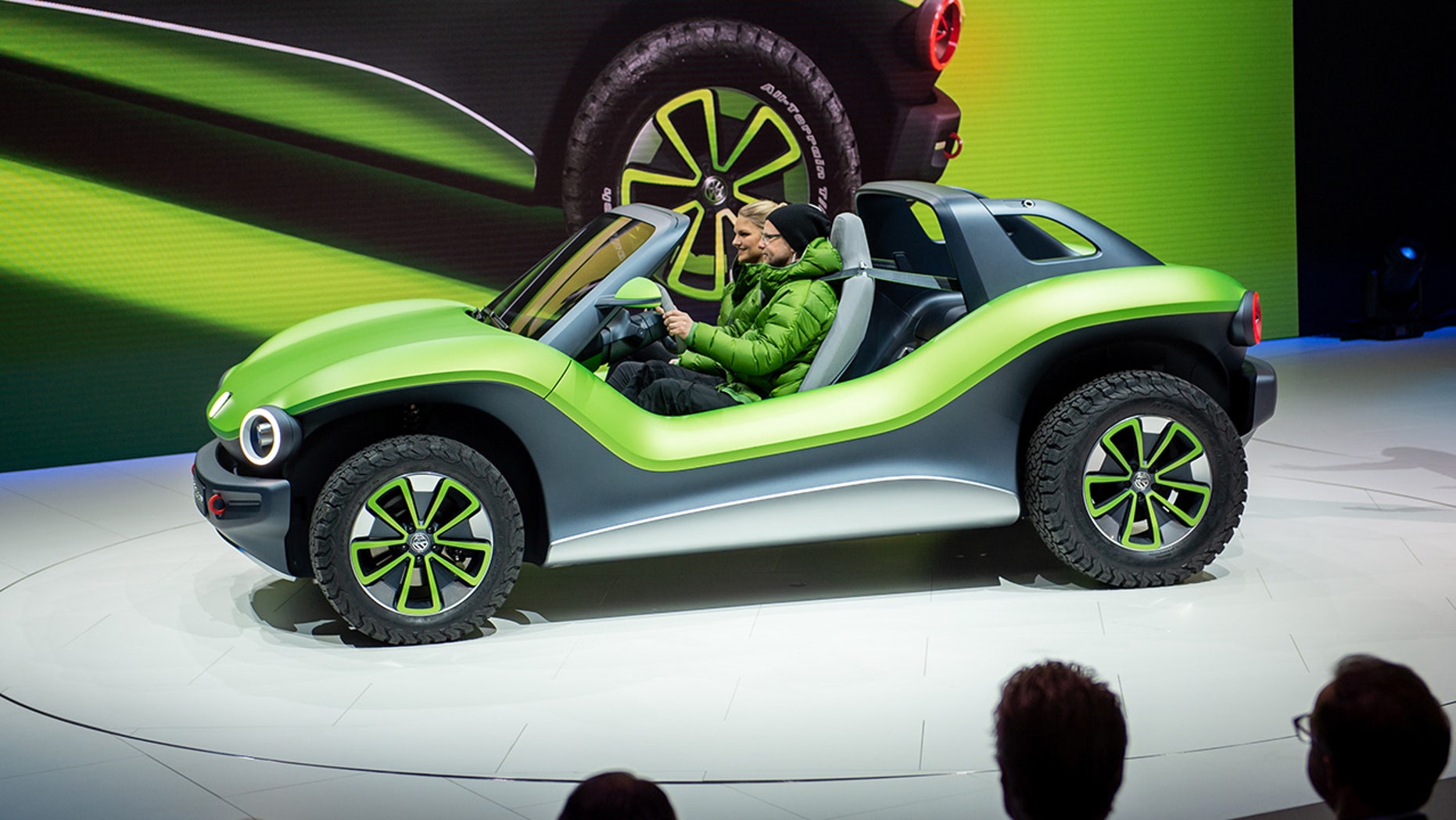 Volkswagen’s Electric Dune Buggy Is Here and It’s Super Cool