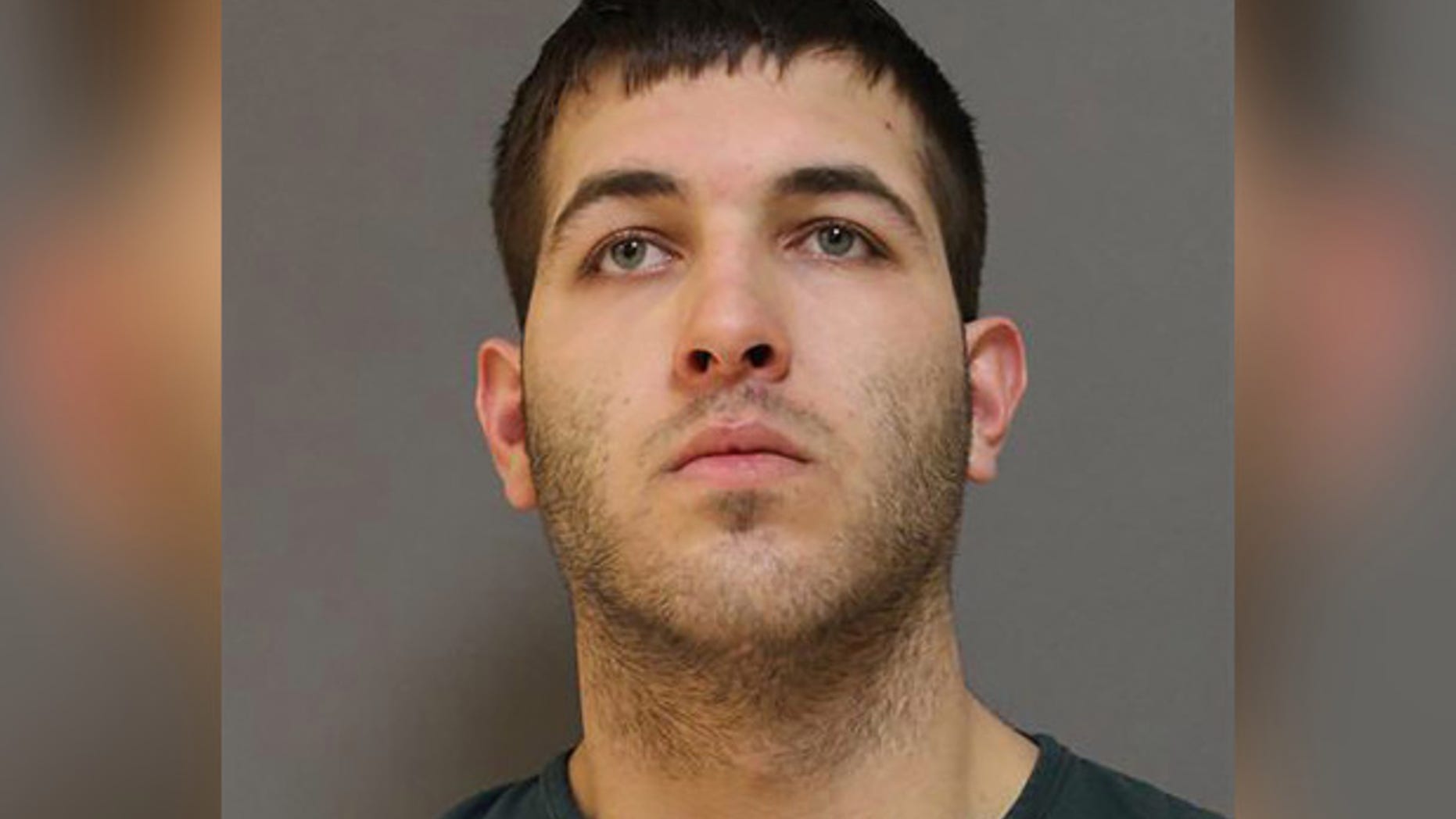 The suspected man accused of killing the reputed boss of the Gambino crime family once attempted to make a citizen’s arrest of Mayor Bill de Blasio, a new report claims.<br data-cke-eol="1">“></picture></div>
<div class=