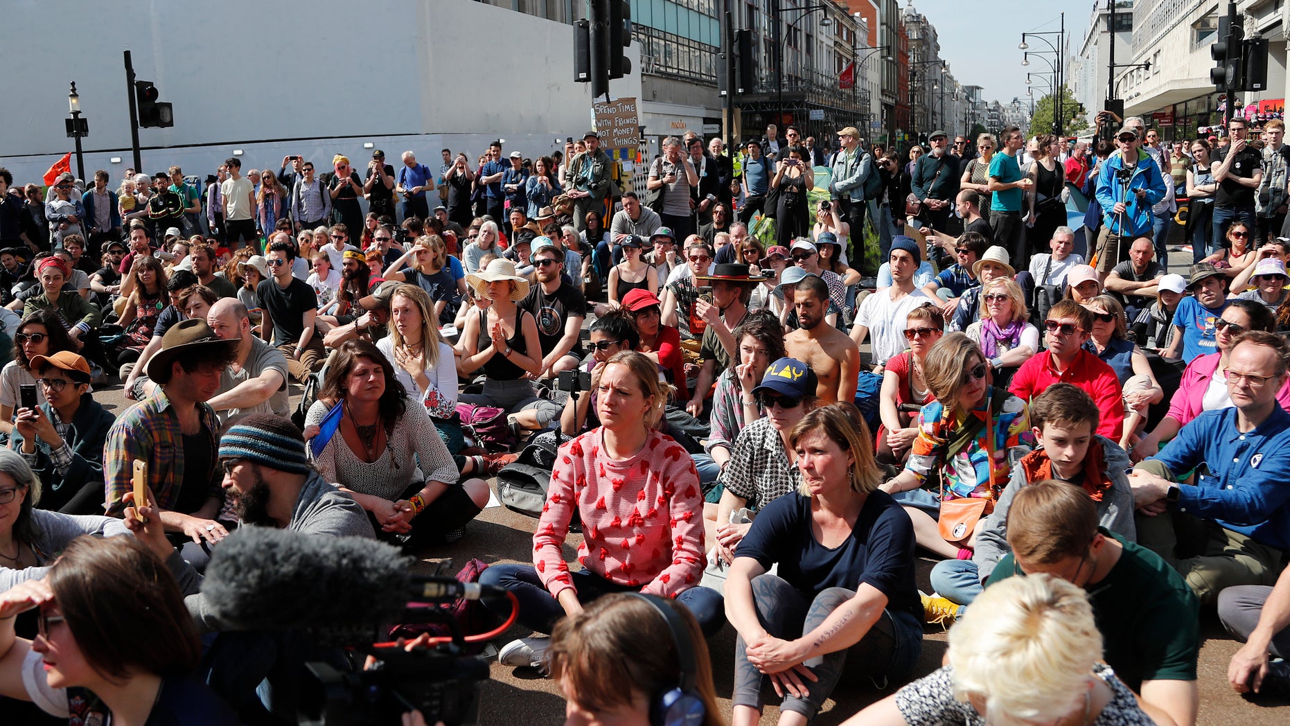 The protesters who glued themselves to trains and stopped traffic for days in London are having a change of heart and have announced that they plan to shift towards political activism moving forward<br data-cke-eol="1">