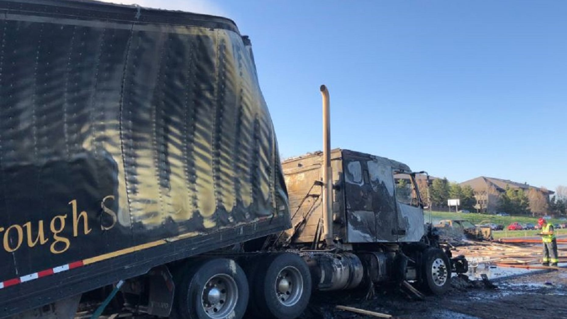Several people died on Thursday in a fierce crash involving more vehicles and three semi-trailers.