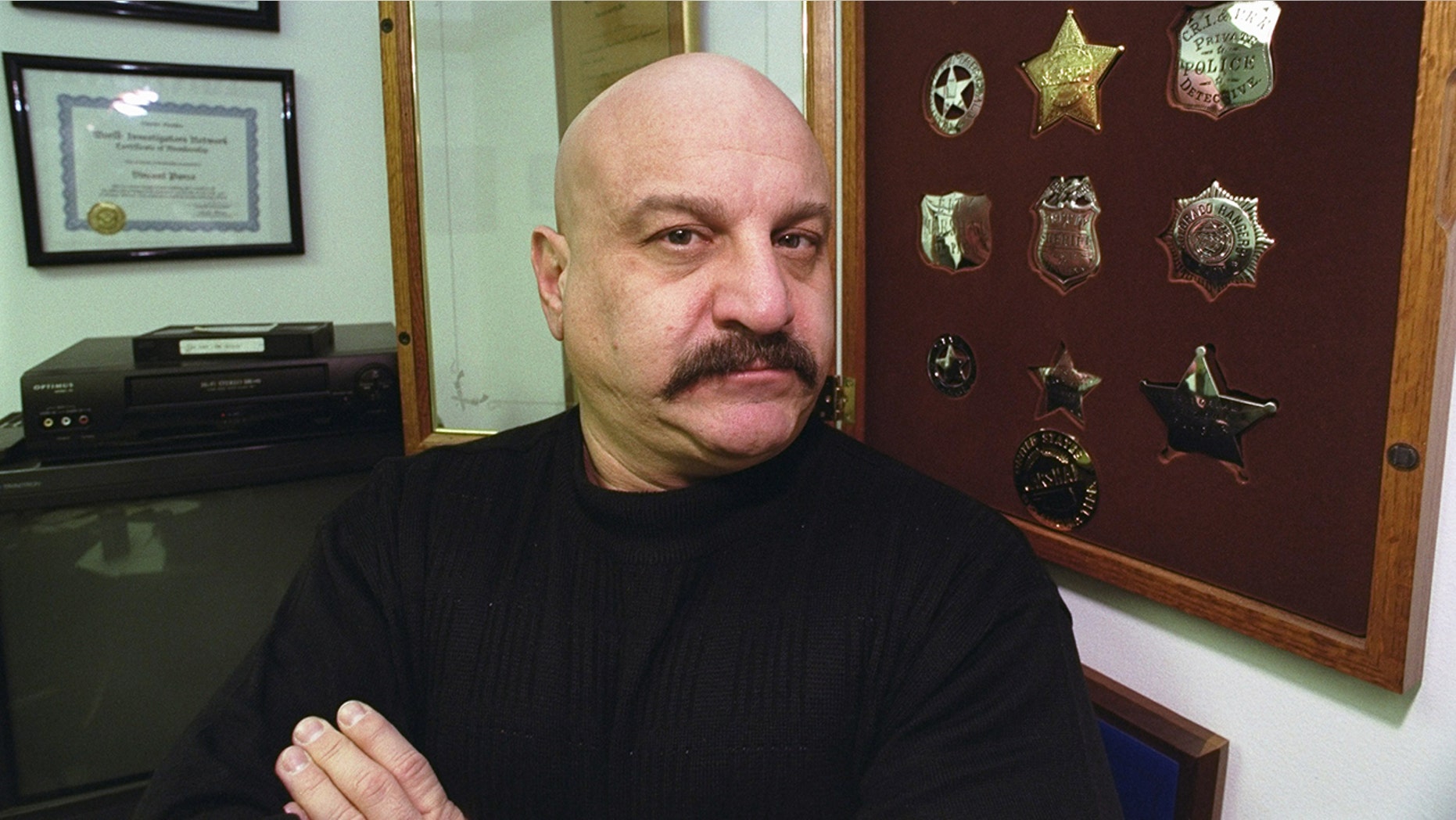 UNITED STATES - CIRCA 2000: Famed private investigator Vincent Parco in his Second Ave. office. (Photo by Pat Carroll/NY Daily News Archive via Getty Images)