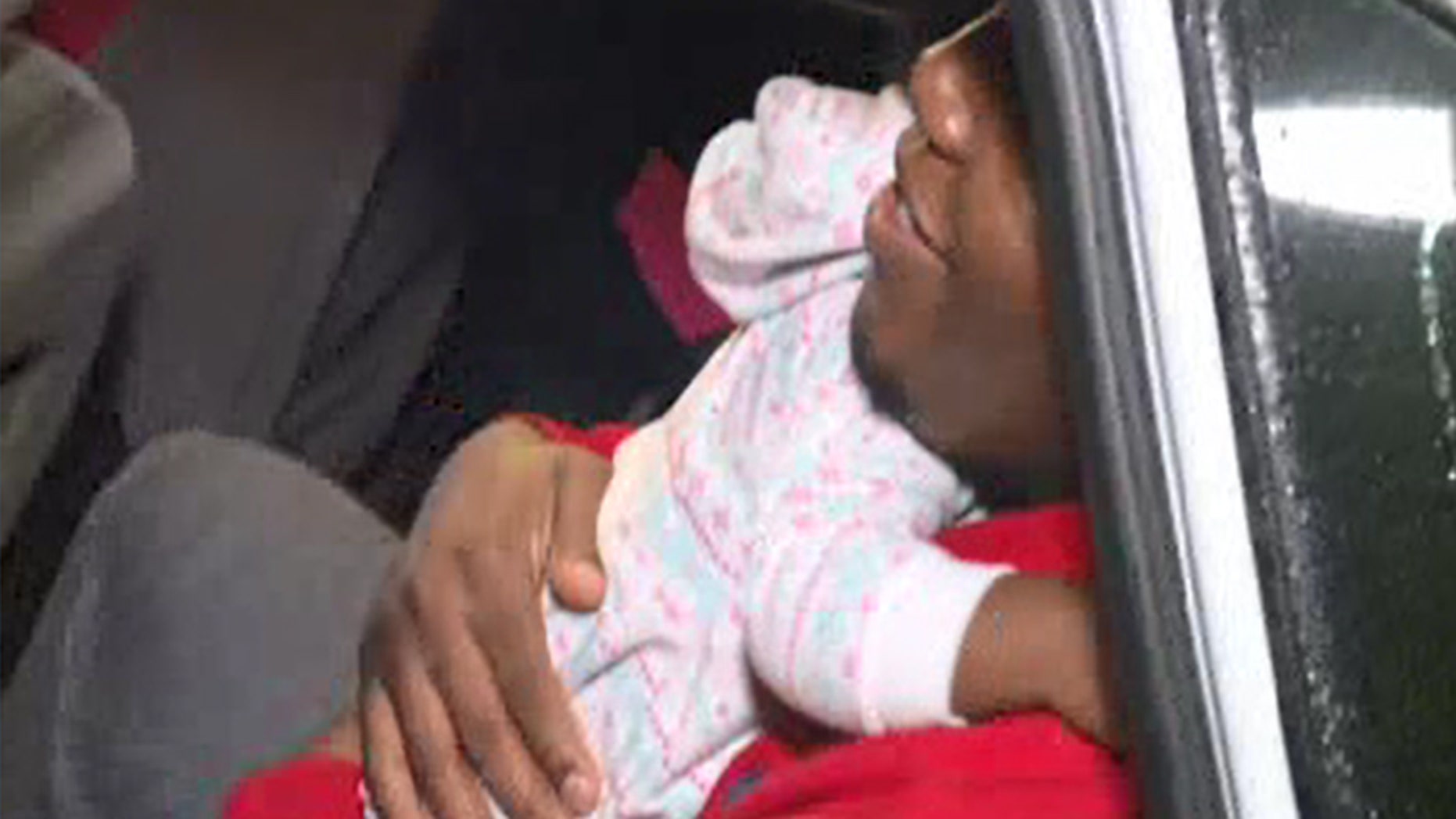 Darius Hinkle was reunited with his daughter after nurses from a hospital in Centreville, Ill., bonded him out of jail.