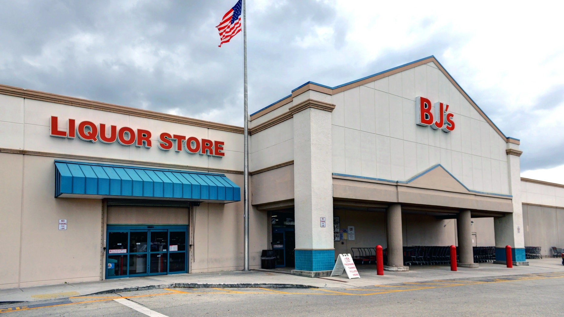 How To Shop At BJ's Wholesale Club Without A Membership | Fox News