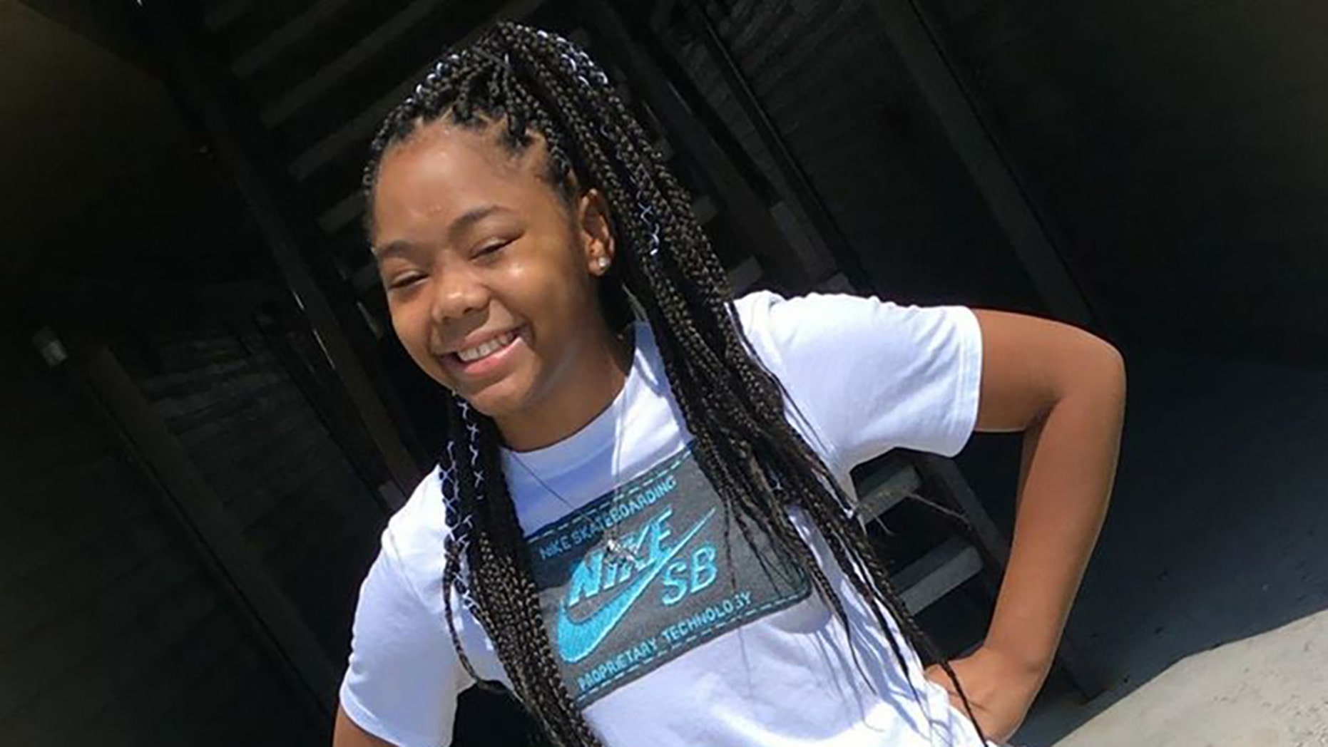 Kashala Francis, a seventh grade student, died in intensive care five days after classmates allegedly beat her and kicked her in the head as she walked home from home. l & # 39; school.